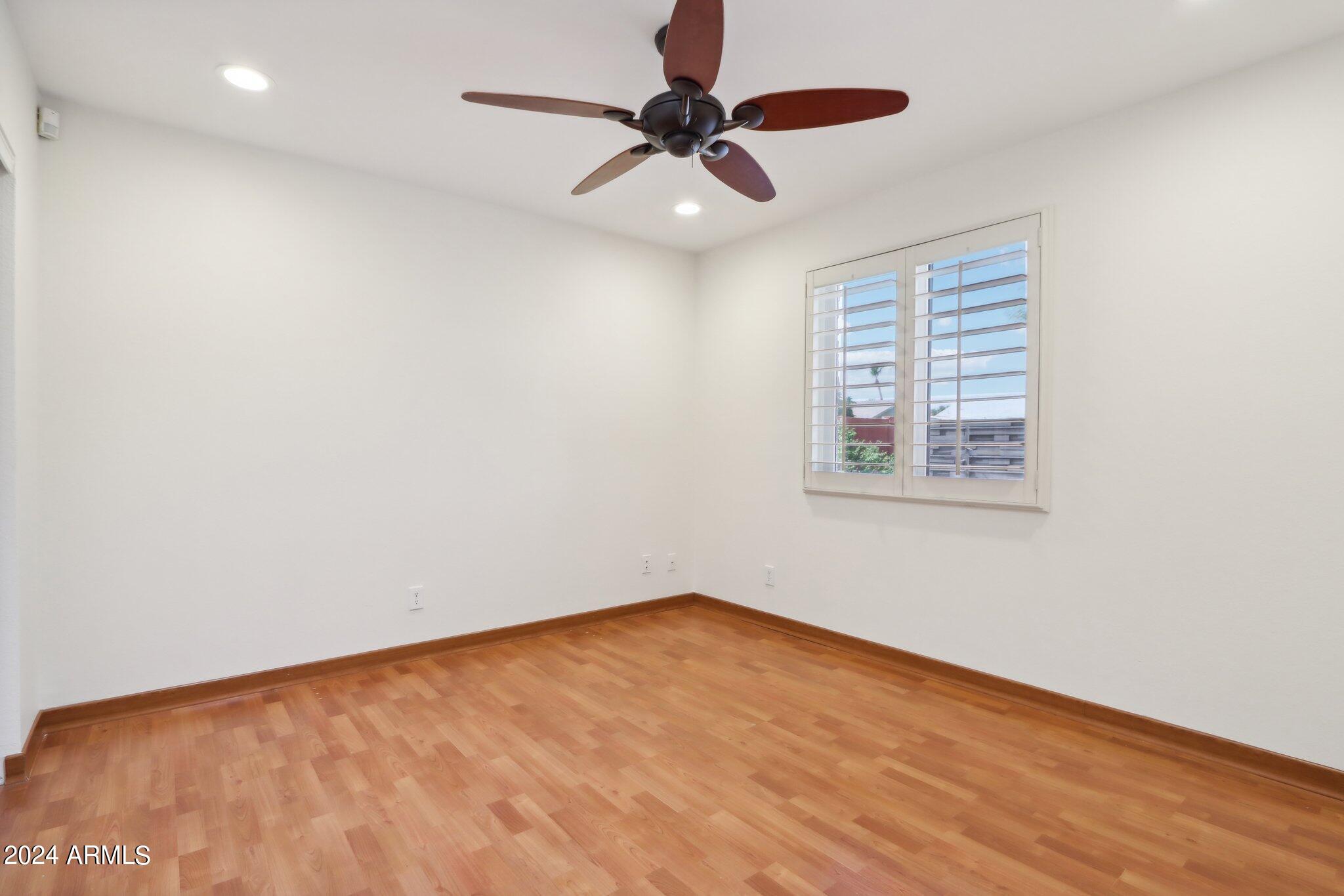 3116 E SIERRA Street