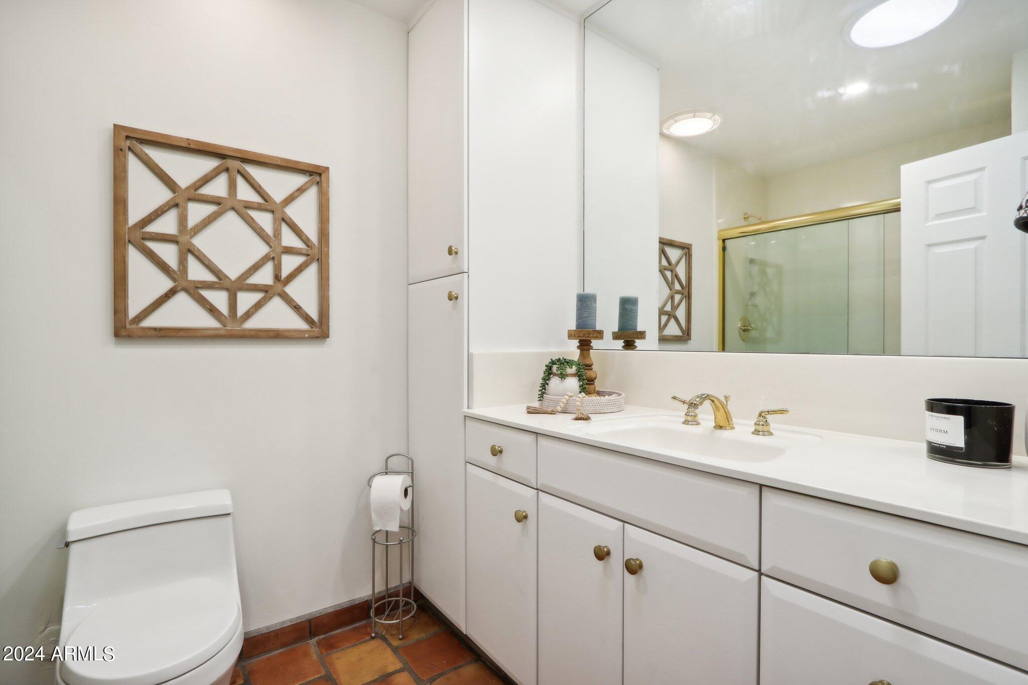 3116 E SIERRA Street