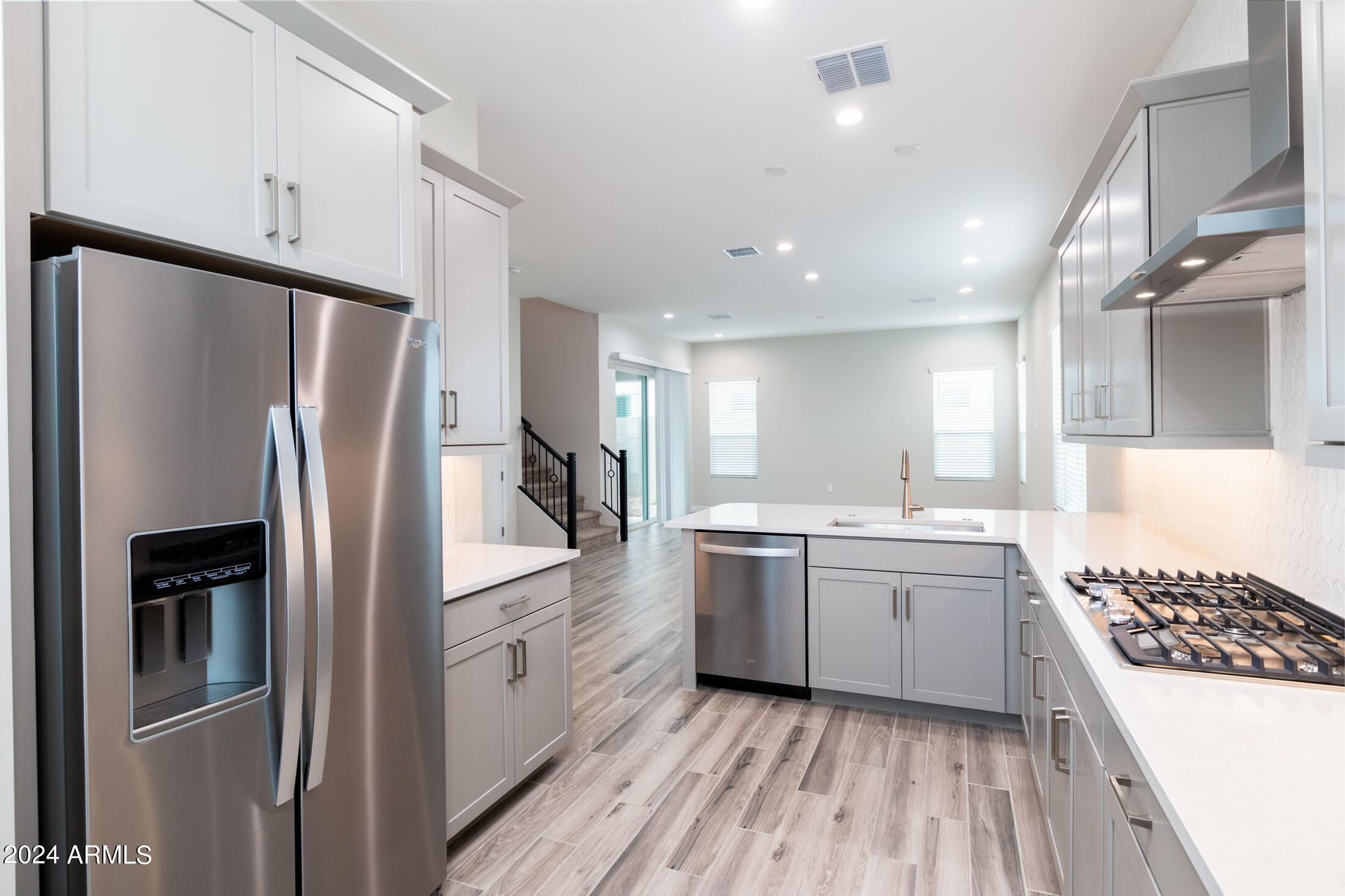 5128 E COOLBROOK Avenue