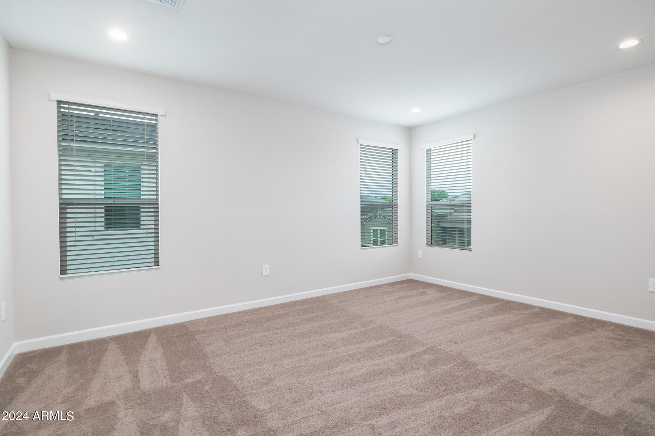 5128 E COOLBROOK Avenue