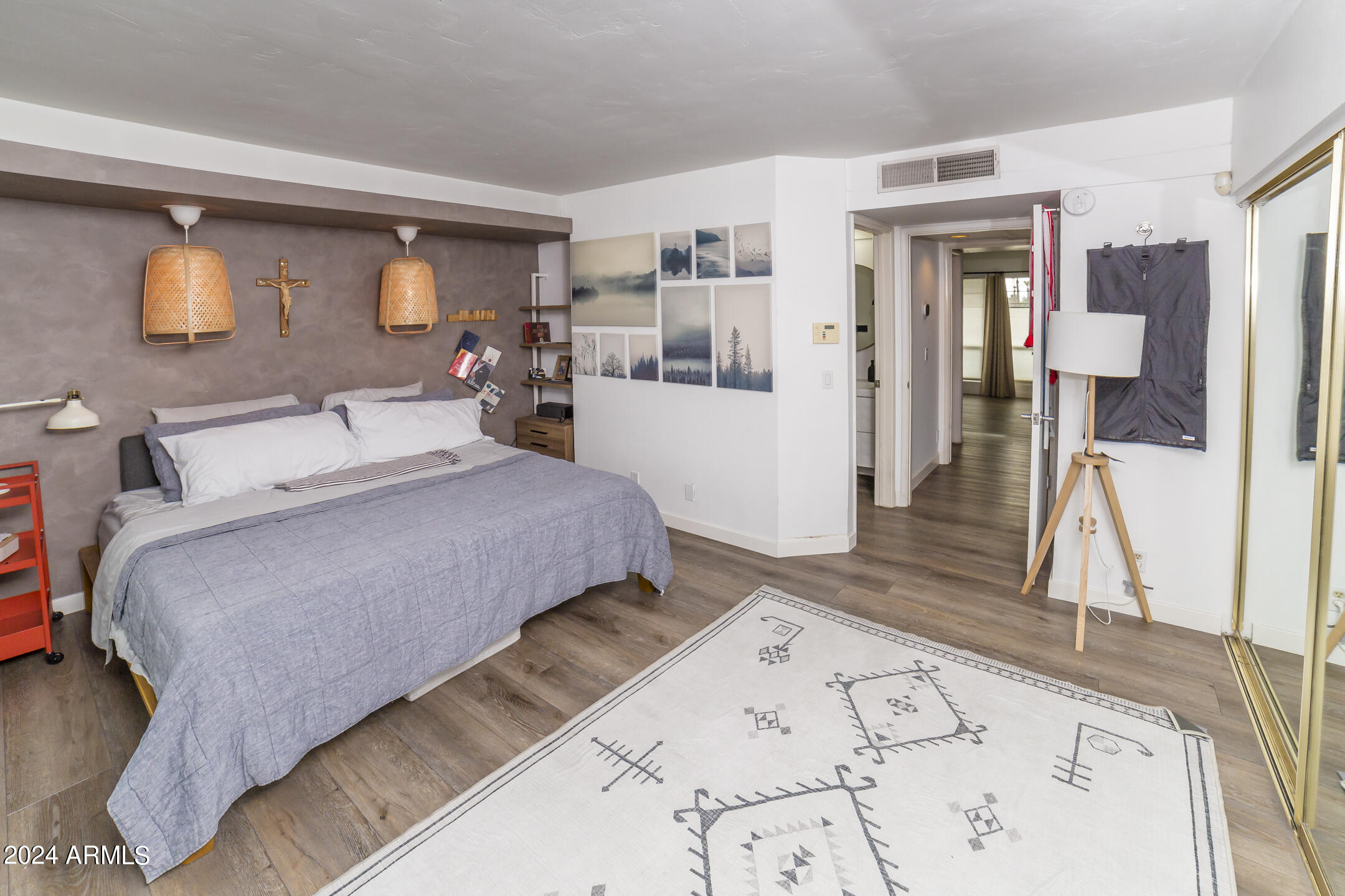 4327 N 28TH Street, 104