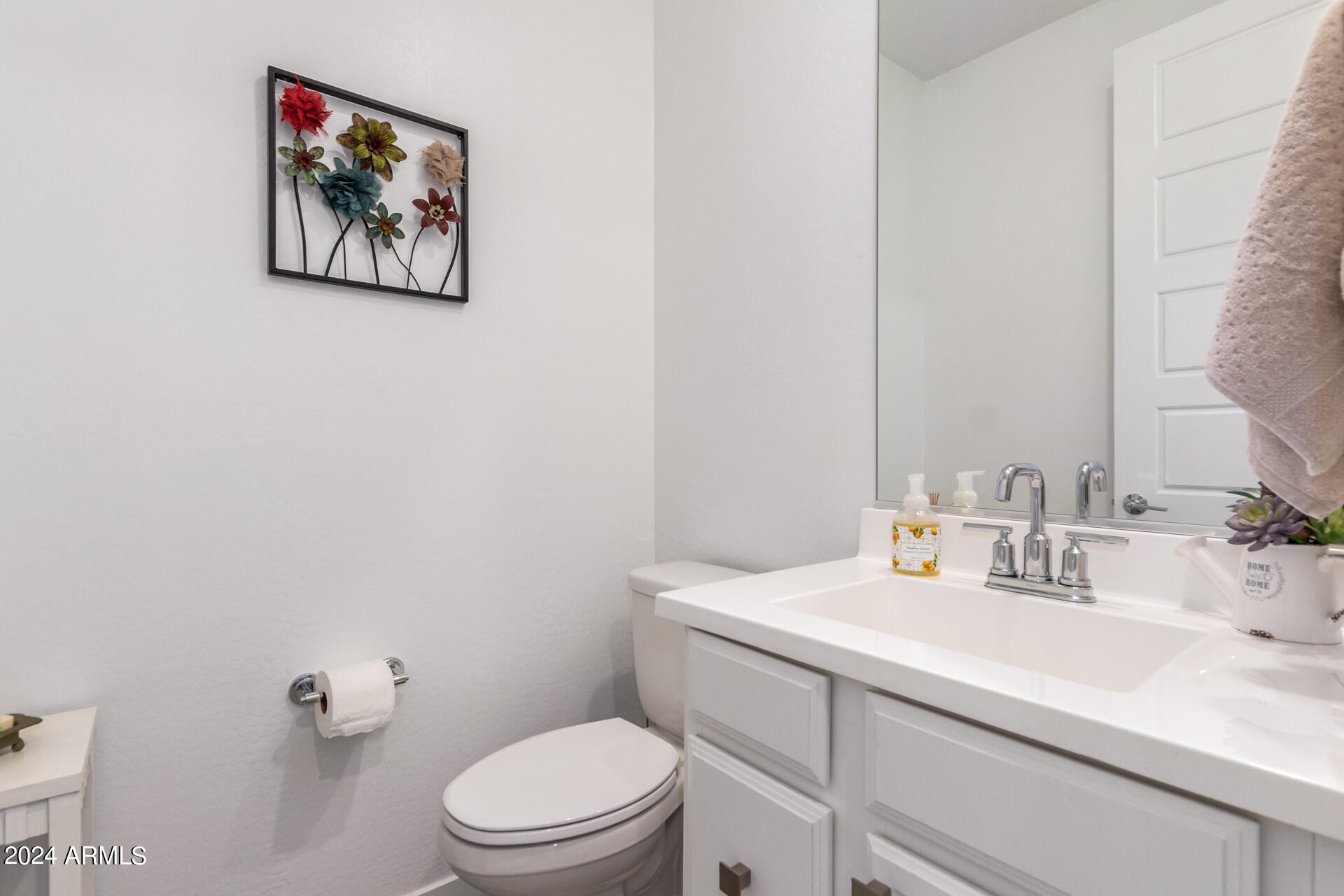 1132 E NEWLAND Drive