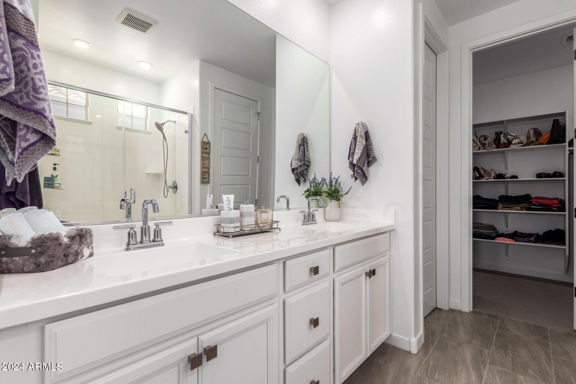 1132 E NEWLAND Drive