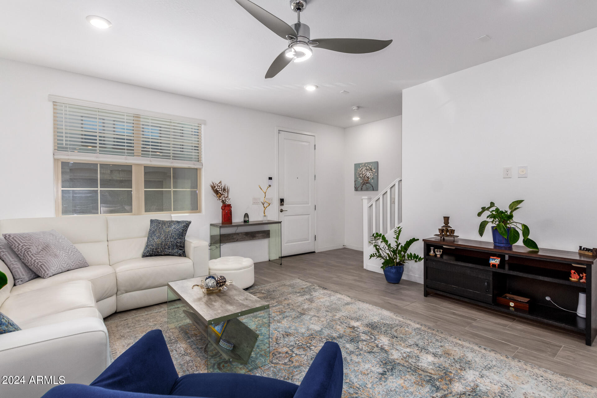 1132 E NEWLAND Drive