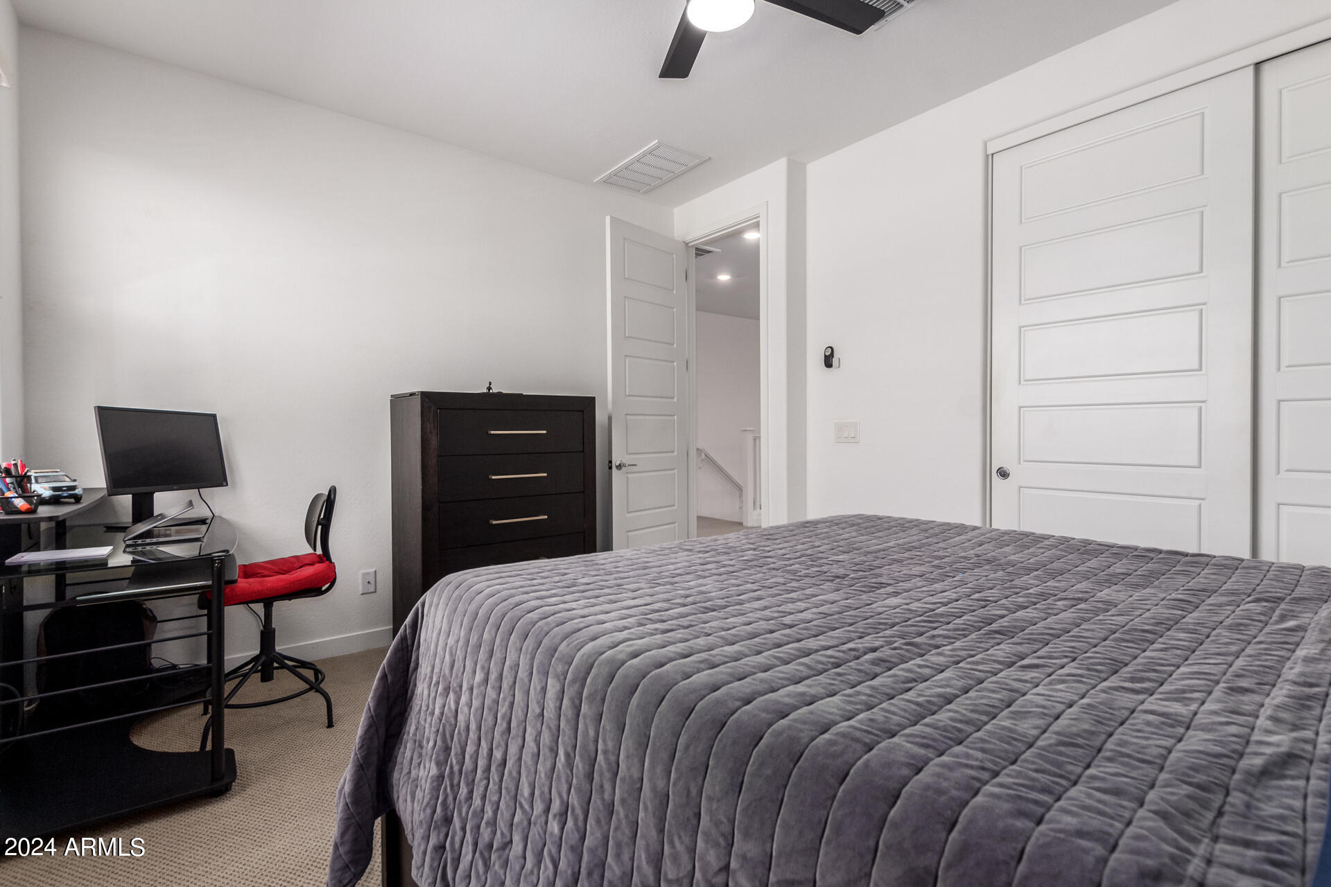 1132 E NEWLAND Drive