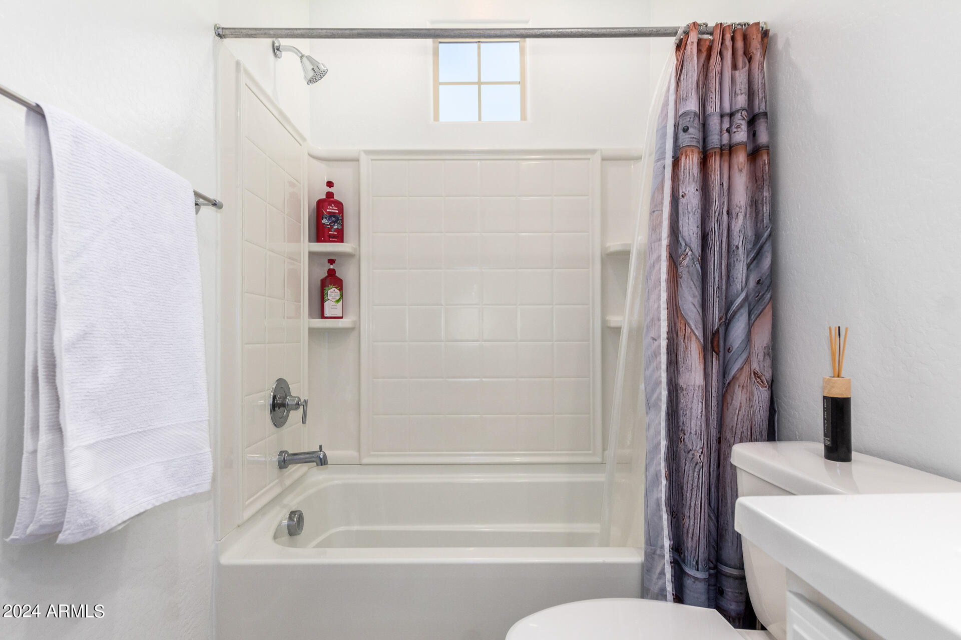 1132 E NEWLAND Drive