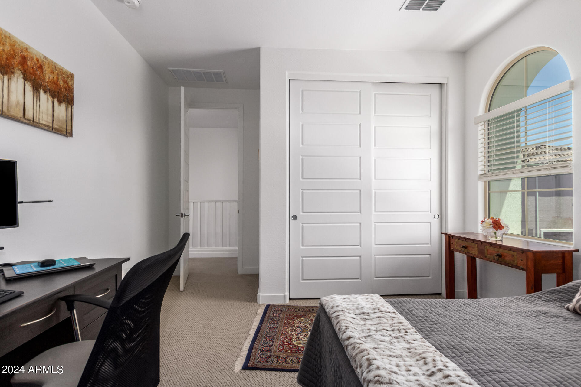 1132 E NEWLAND Drive