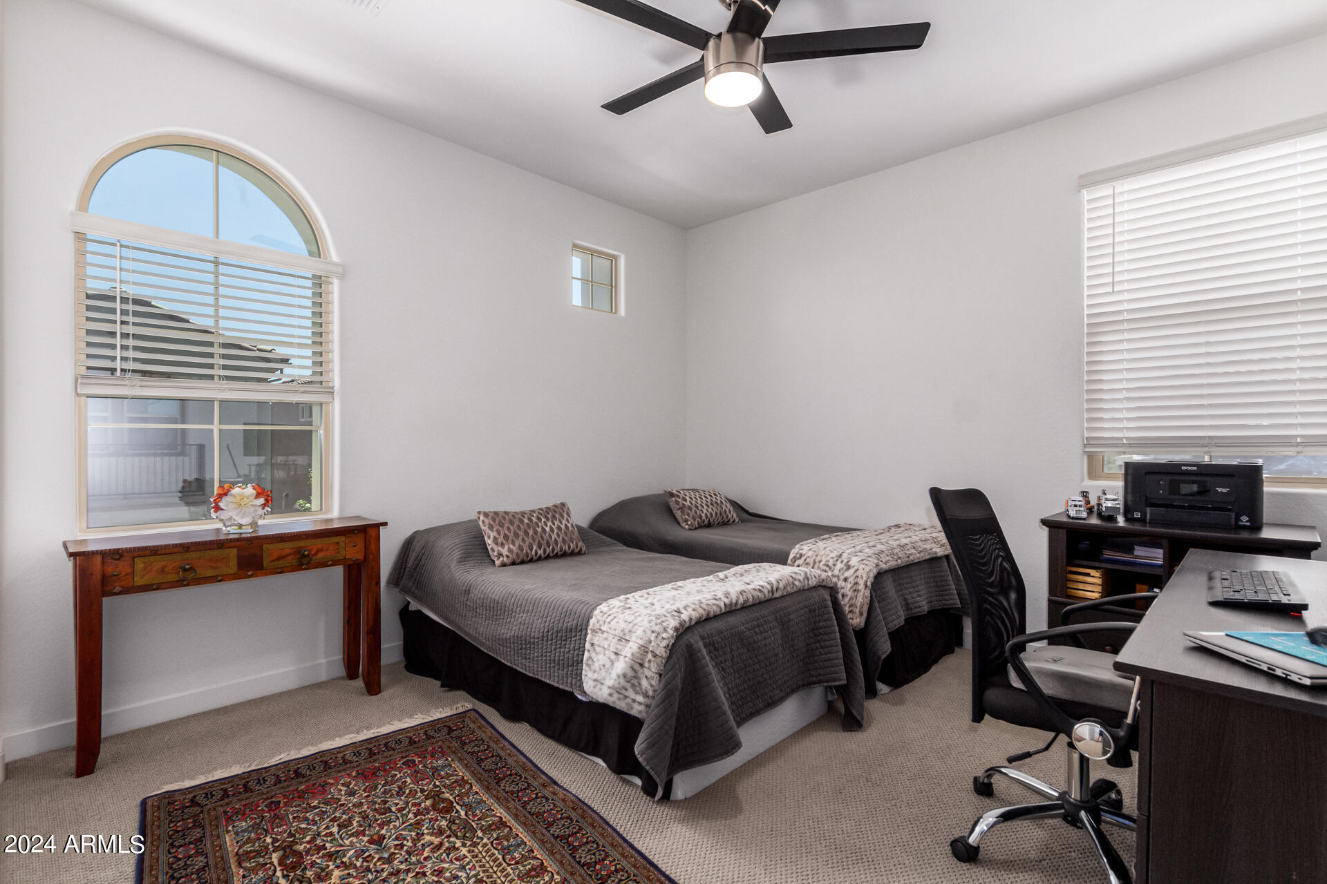 1132 E NEWLAND Drive