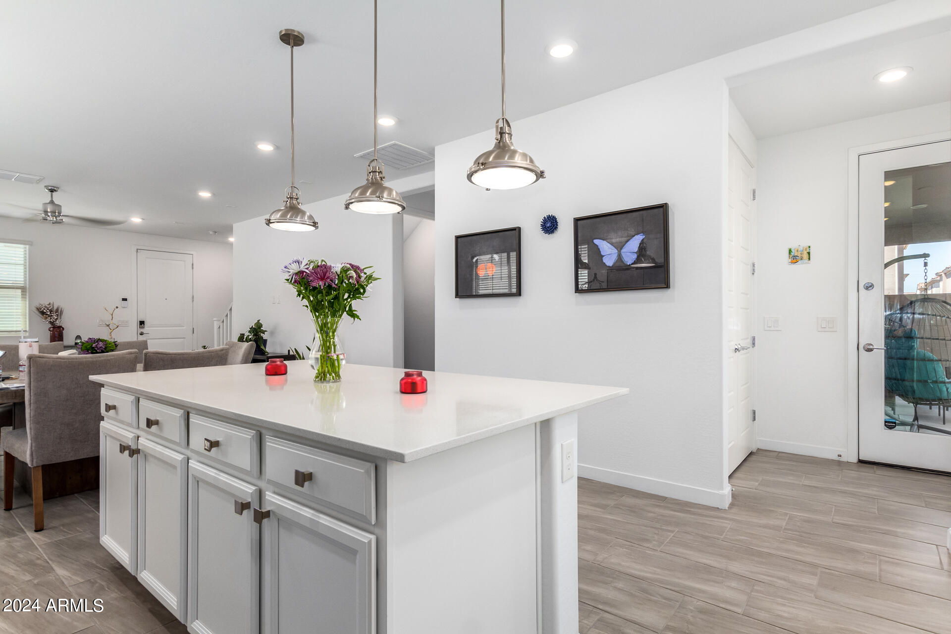 1132 E NEWLAND Drive