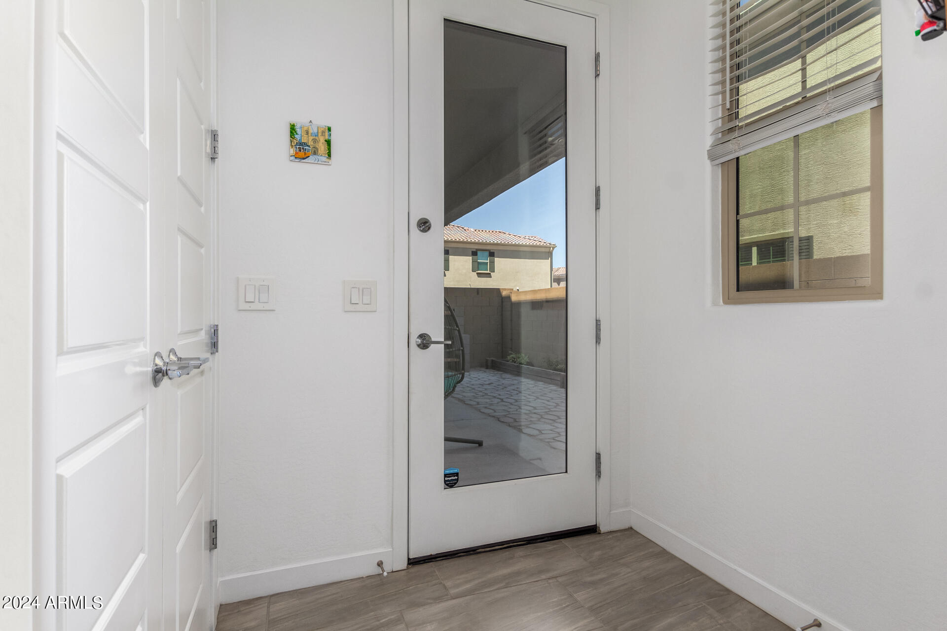 1132 E NEWLAND Drive