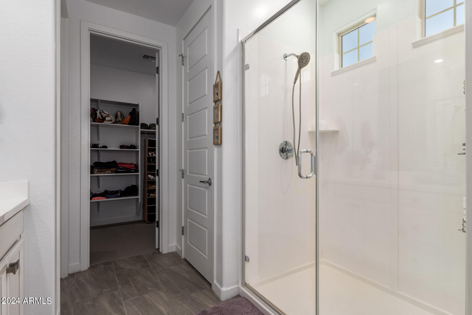 1132 E NEWLAND Drive