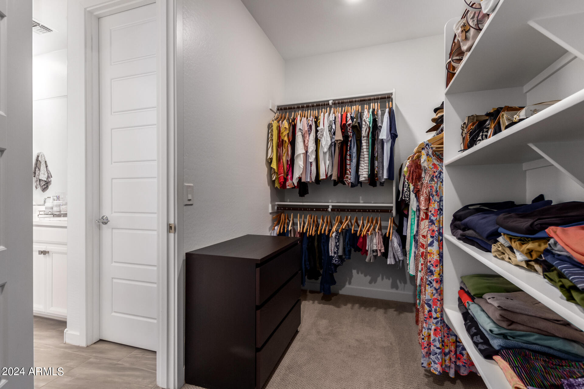 1132 E NEWLAND Drive