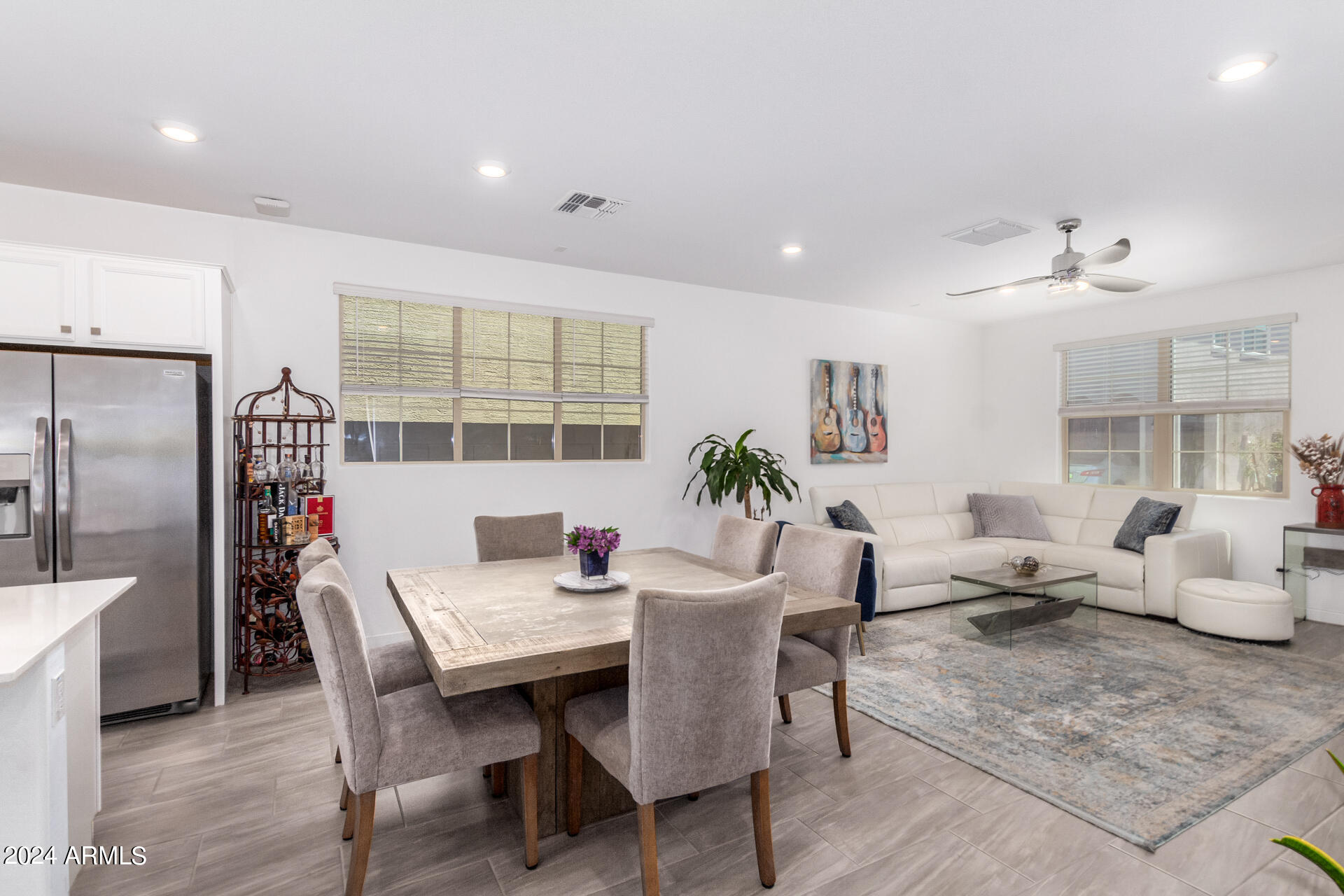 1132 E NEWLAND Drive