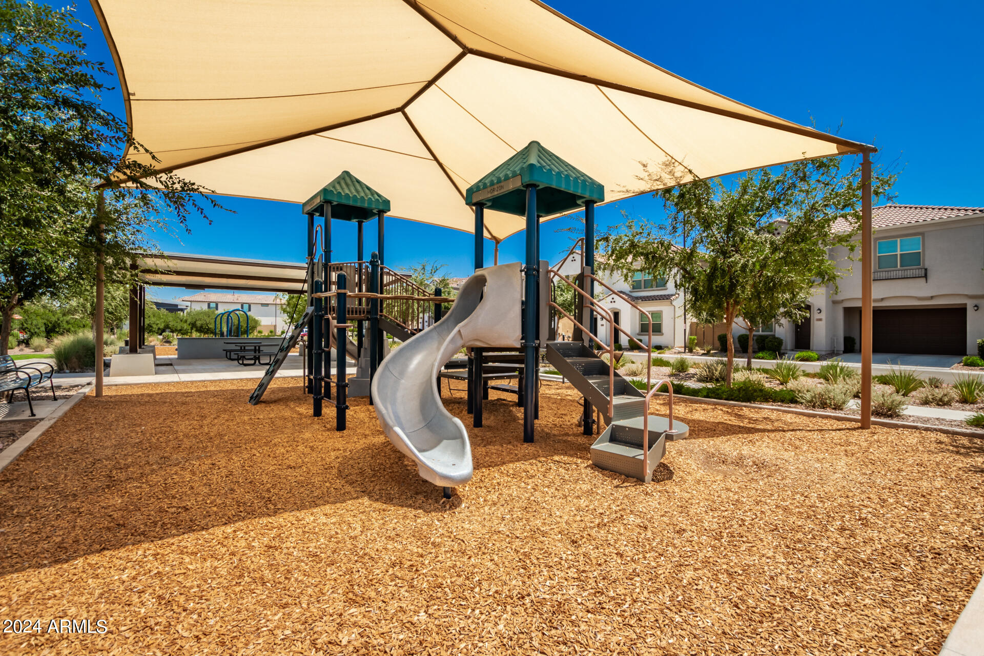 1132 E NEWLAND Drive