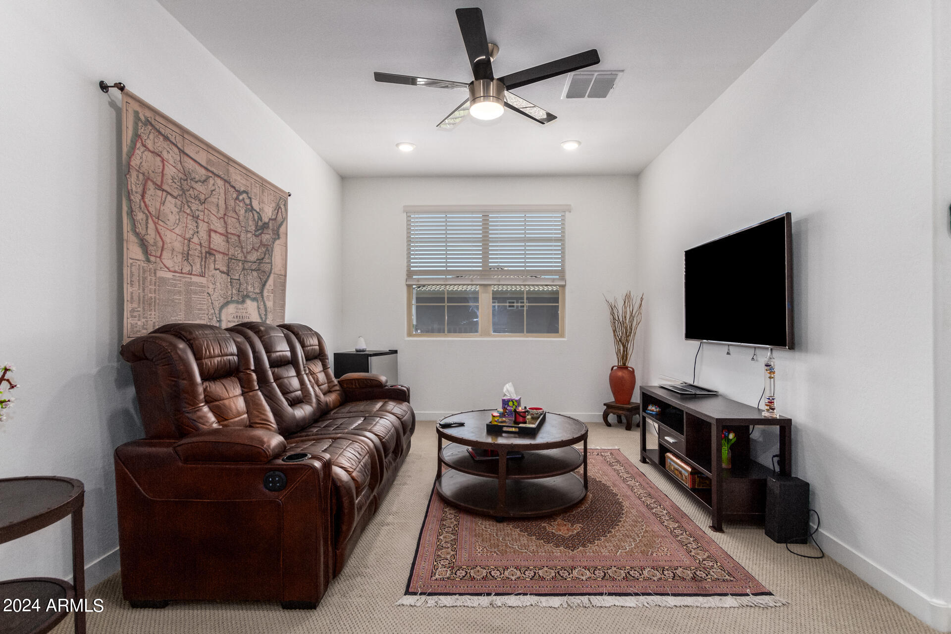 1132 E NEWLAND Drive