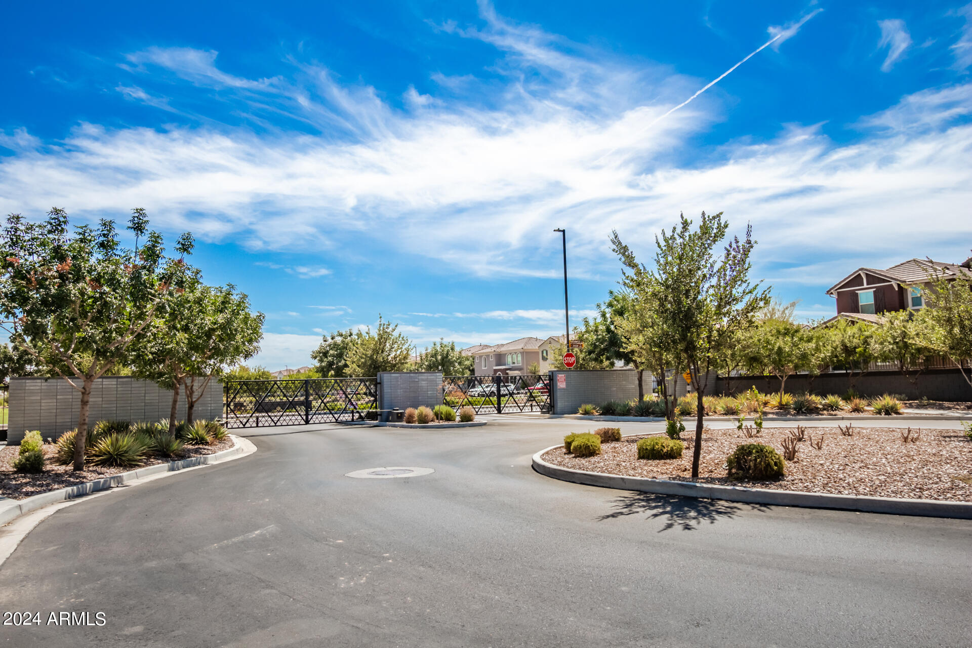 1132 E NEWLAND Drive