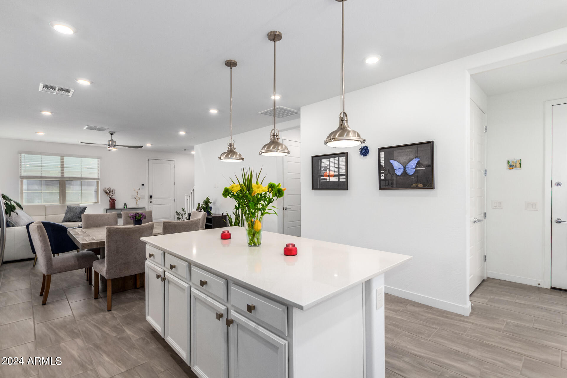 1132 E NEWLAND Drive