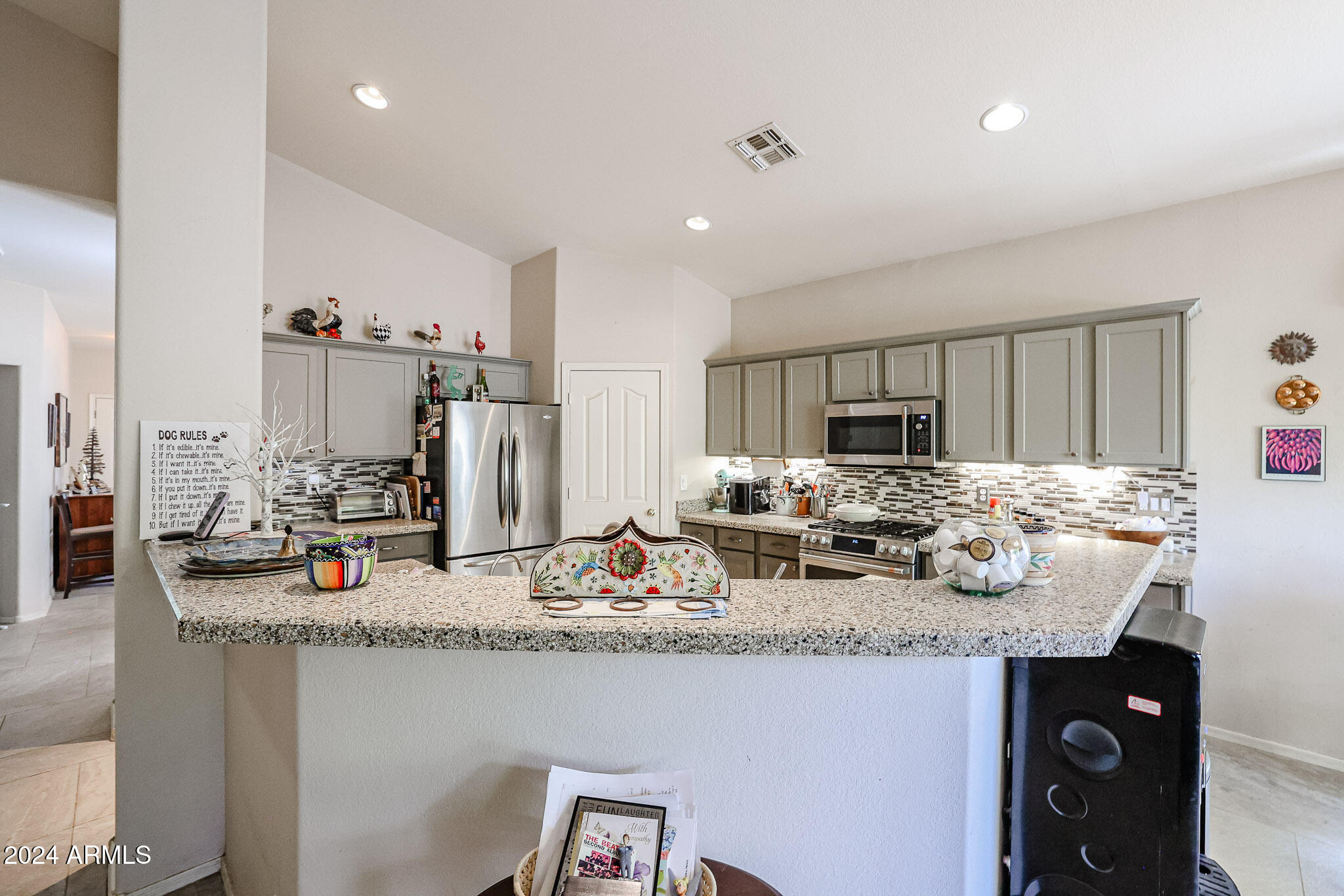 9222 W LONE CACTUS Drive