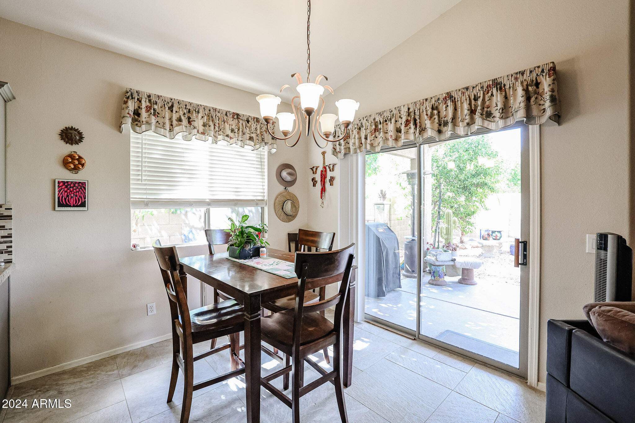 9222 W LONE CACTUS Drive