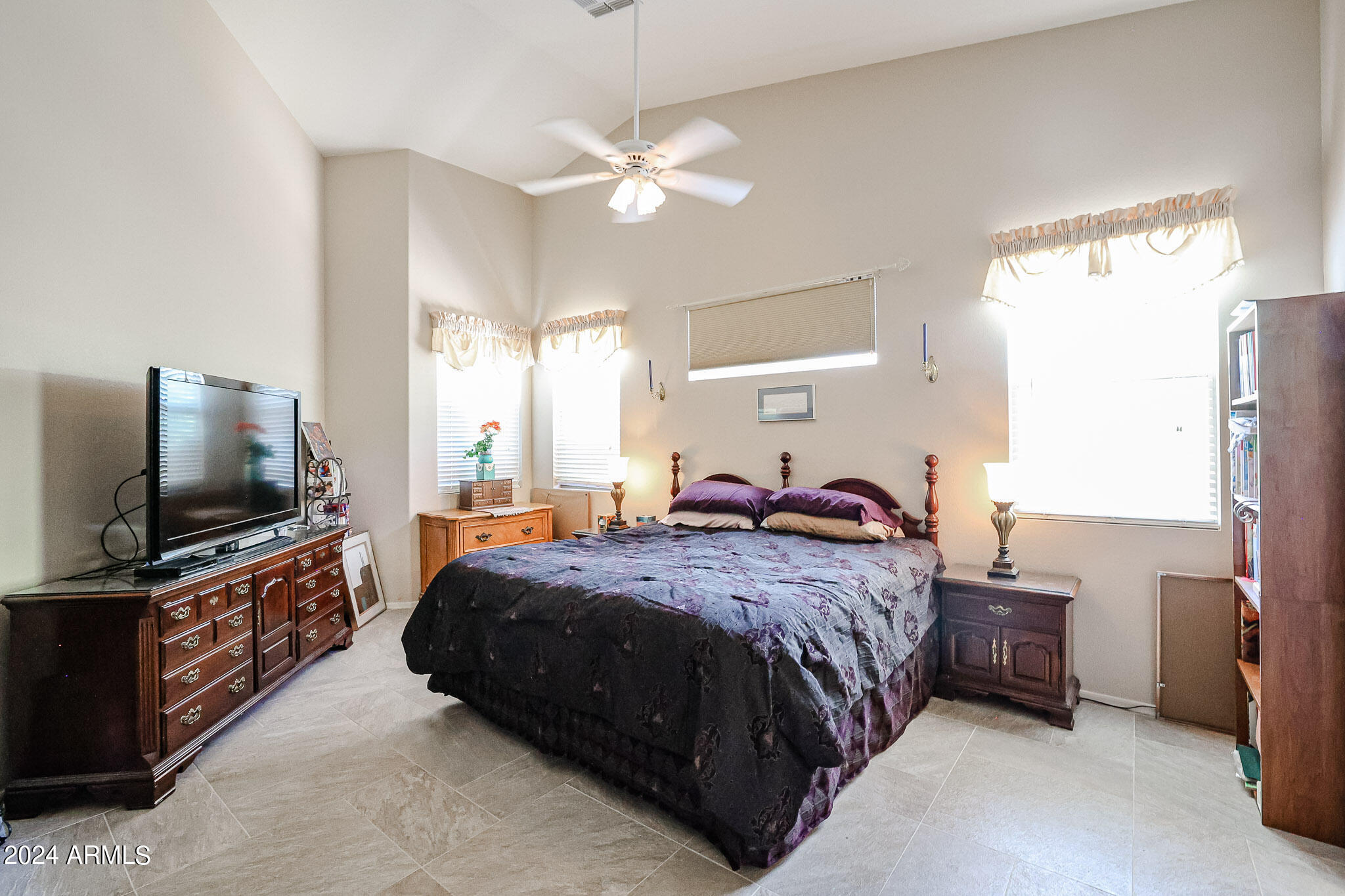 9222 W LONE CACTUS Drive