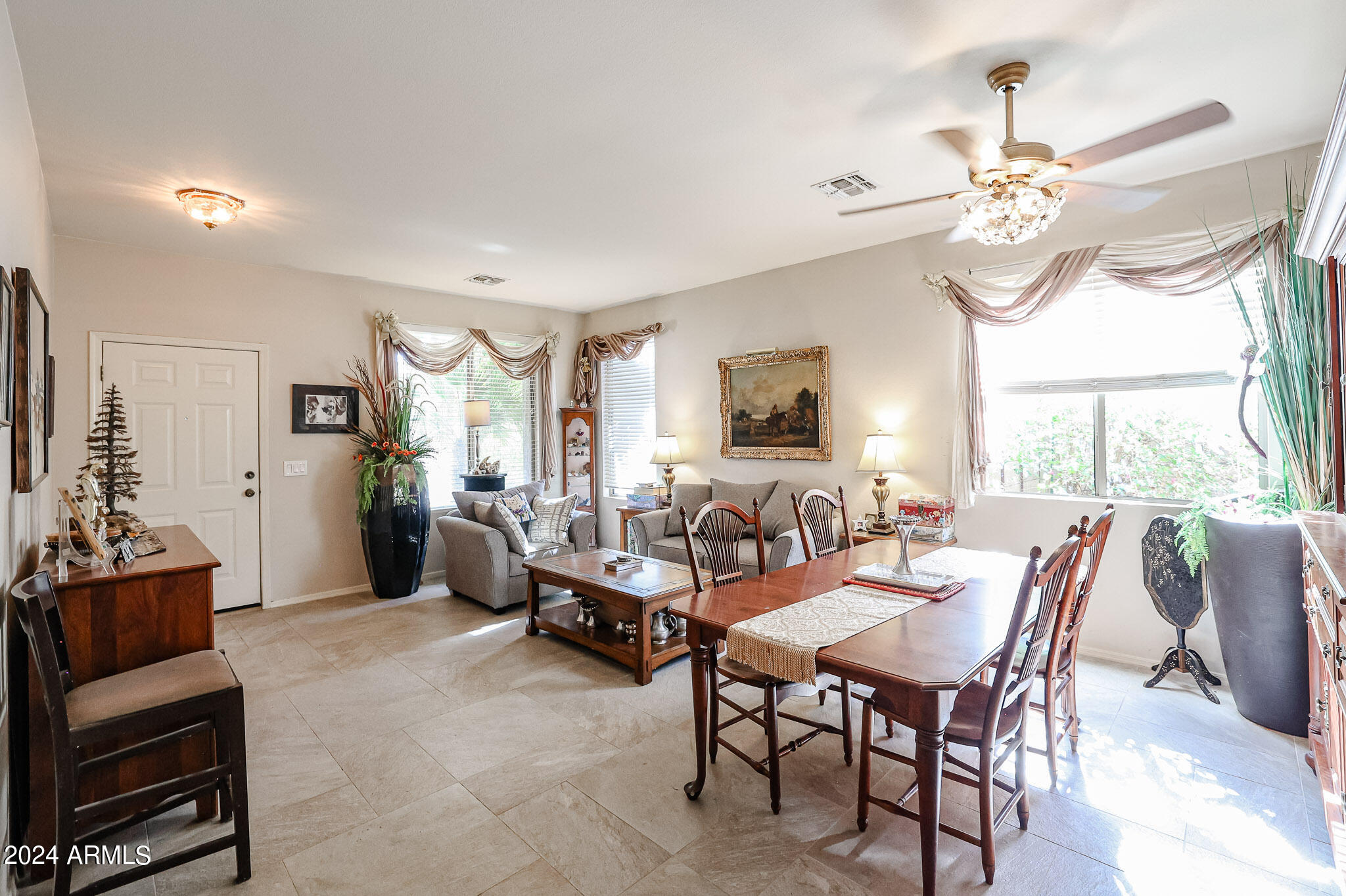 9222 W LONE CACTUS Drive