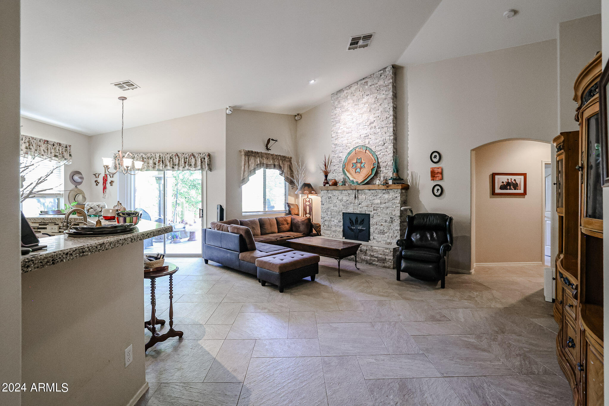 9222 W LONE CACTUS Drive