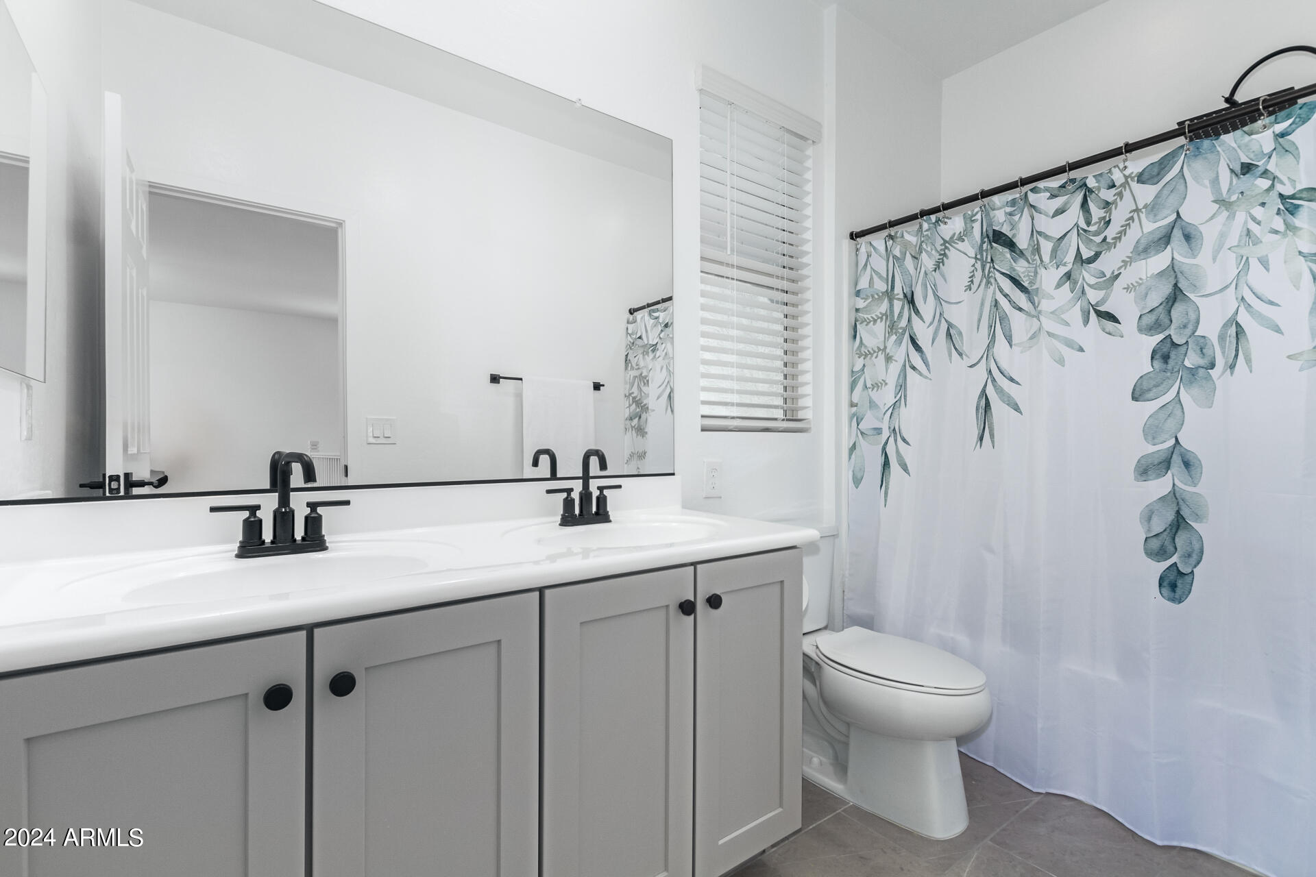 9415 E Supernova Drive