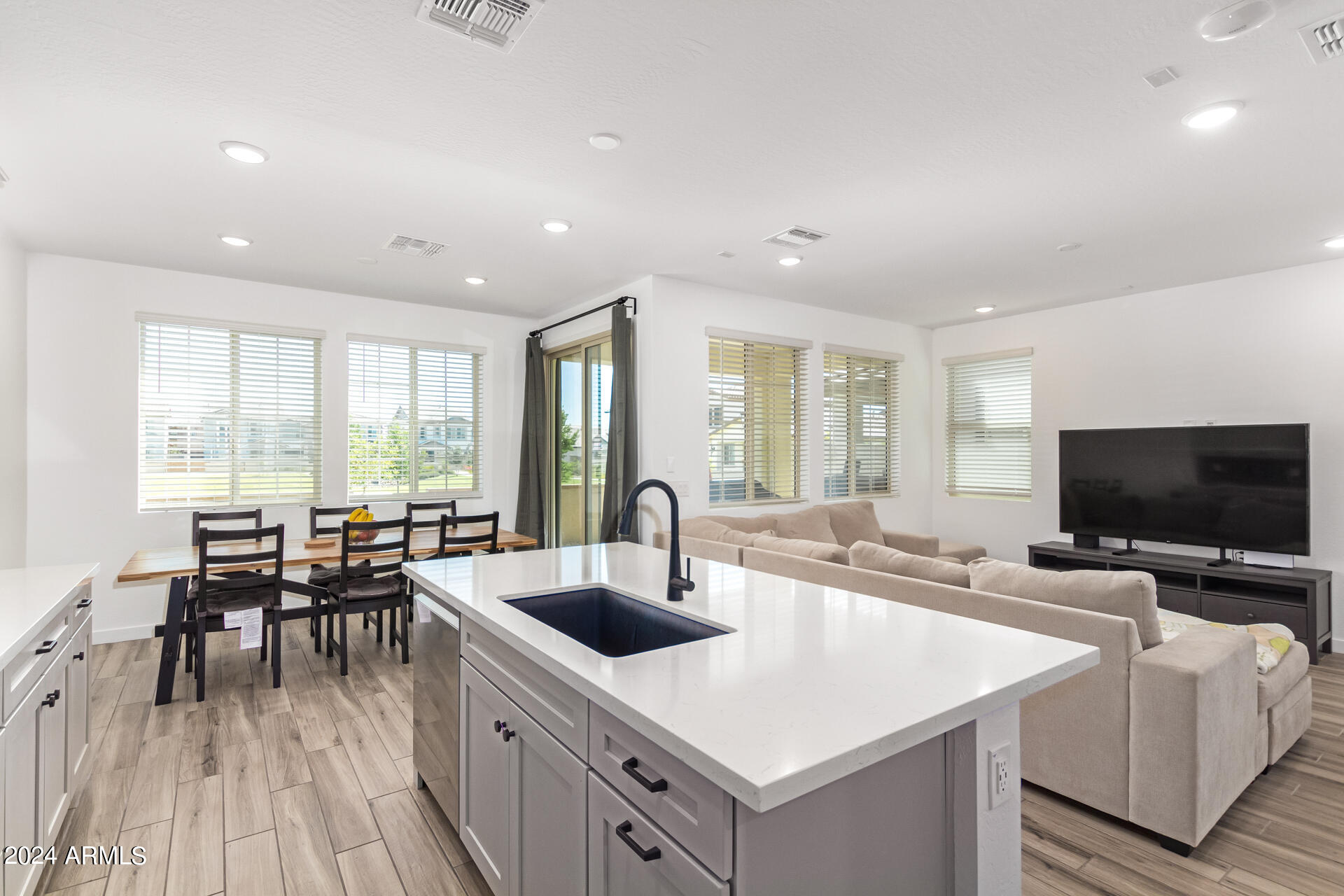 9415 E Supernova Drive