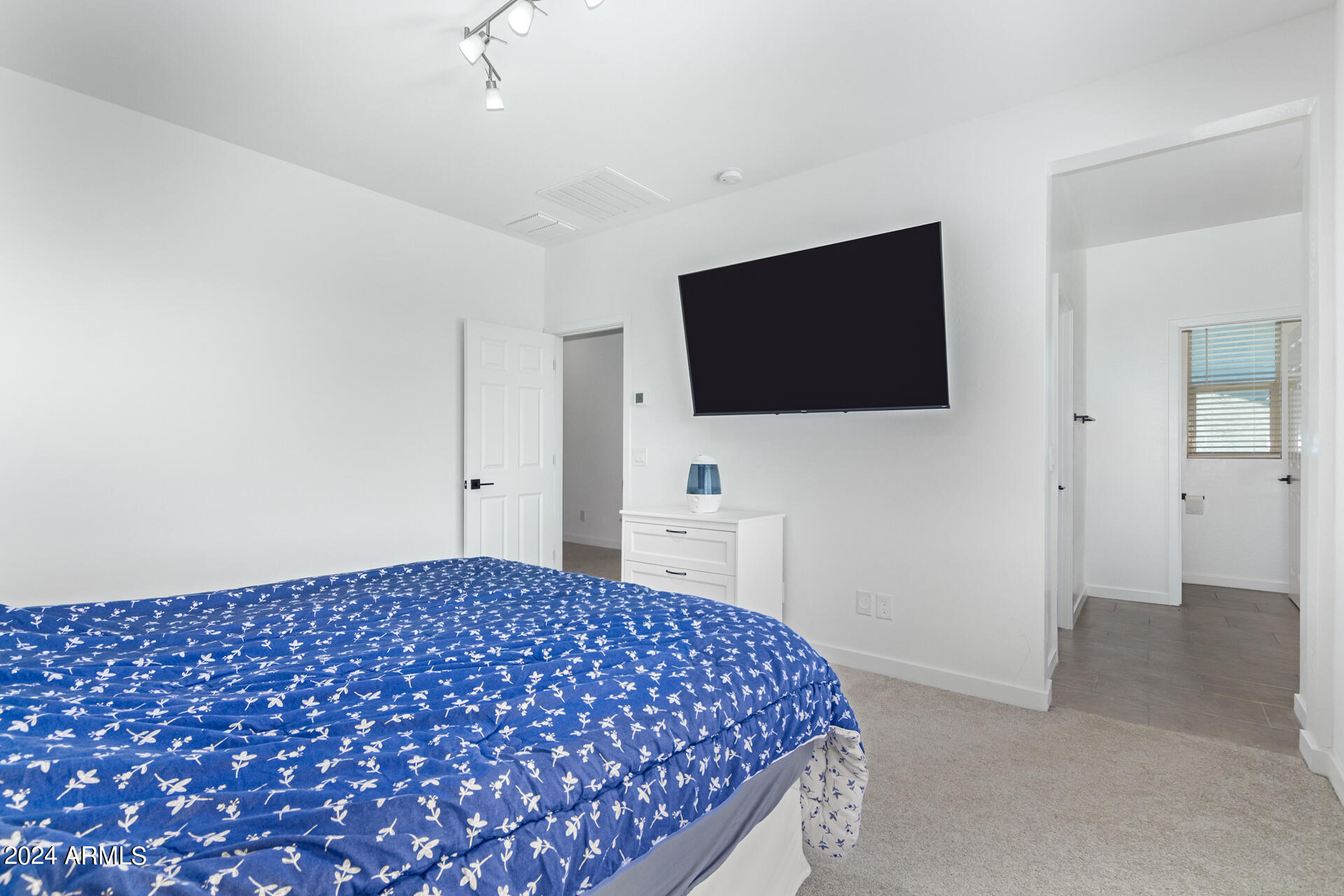 9415 E Supernova Drive