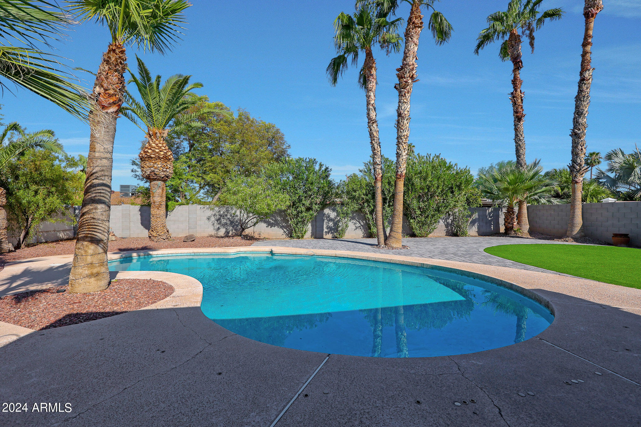 2546 W Jacinto Circle