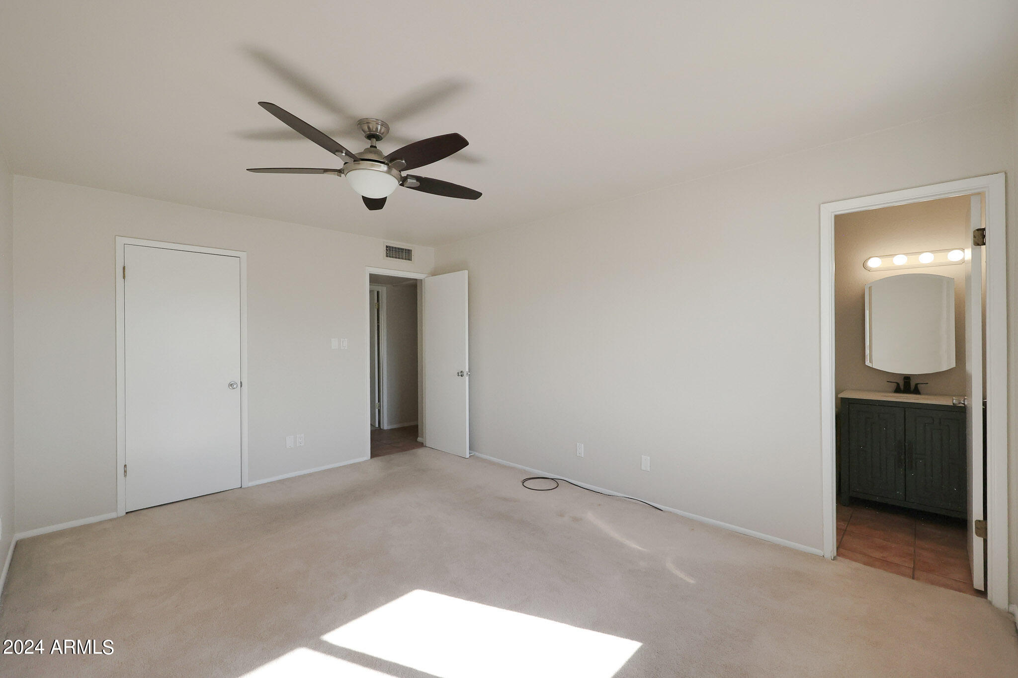 2546 W Jacinto Circle