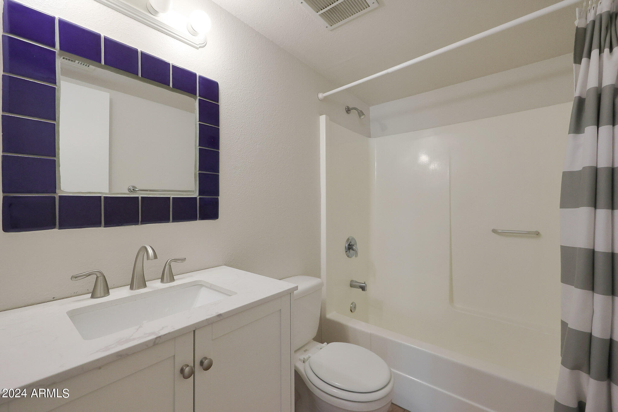 2546 W Jacinto Circle