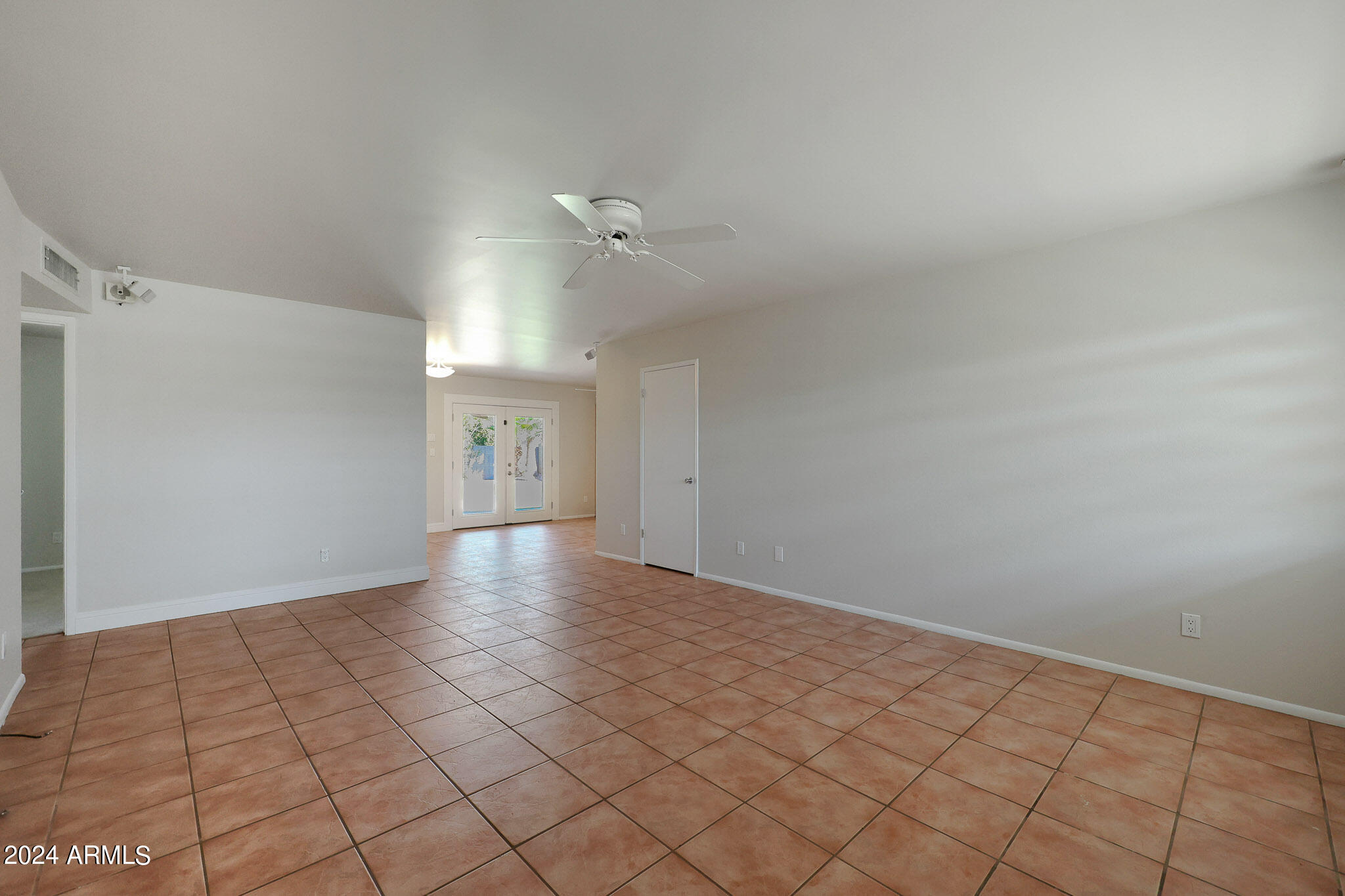 2546 W Jacinto Circle