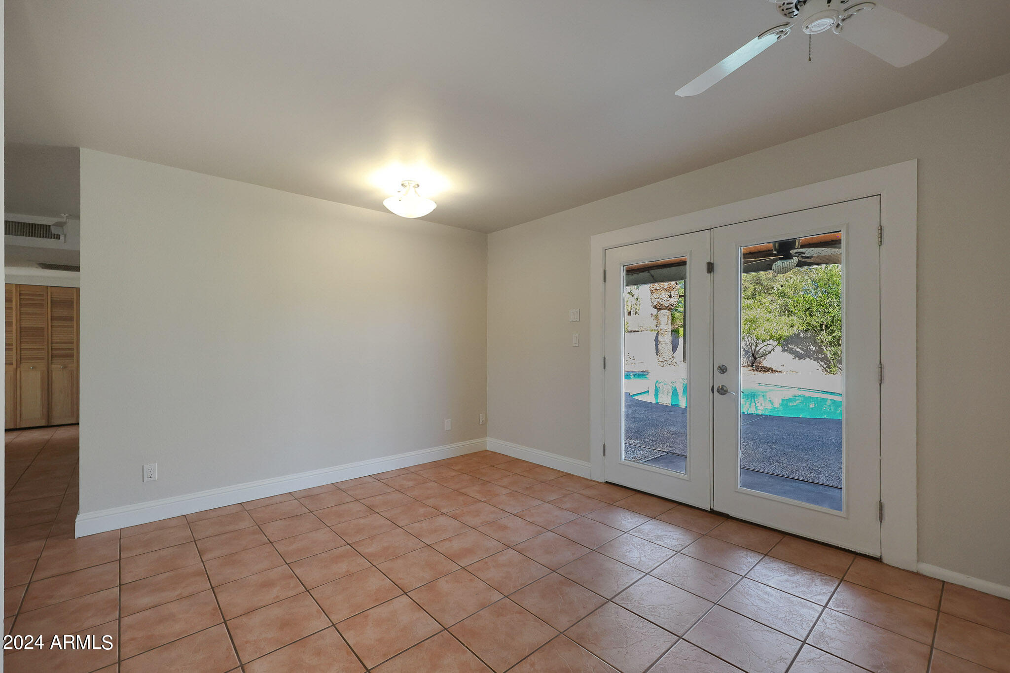 2546 W Jacinto Circle