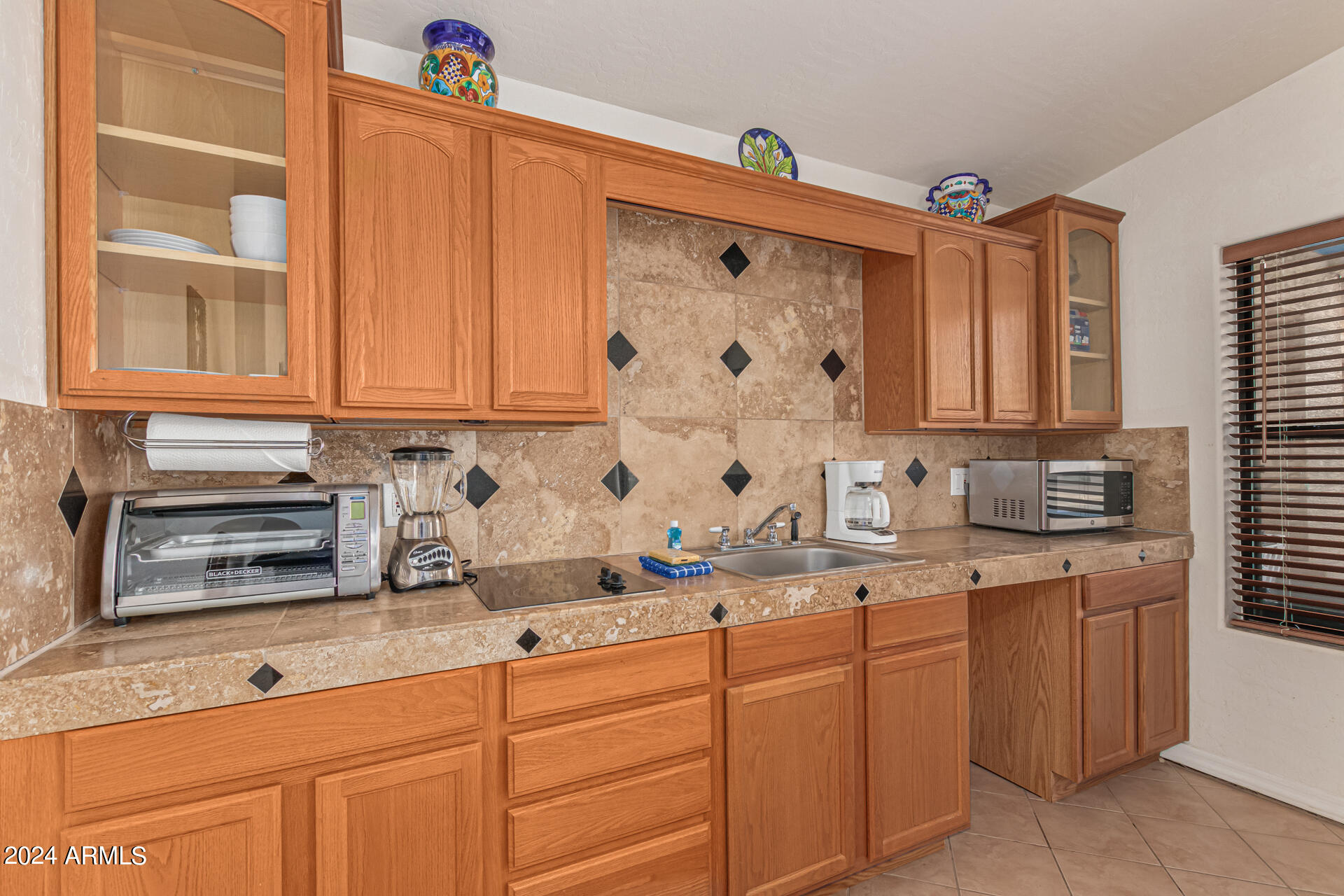 2321 W DESERT HILLS Drive