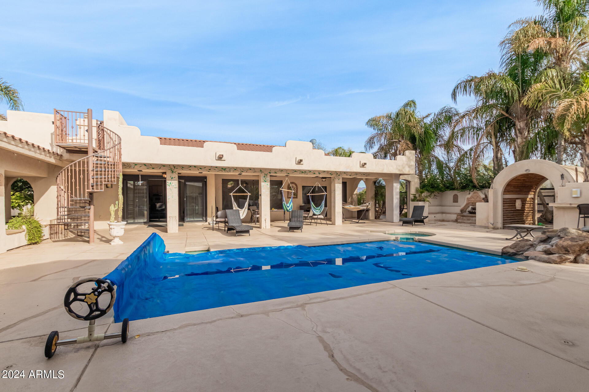 2321 W DESERT HILLS Drive