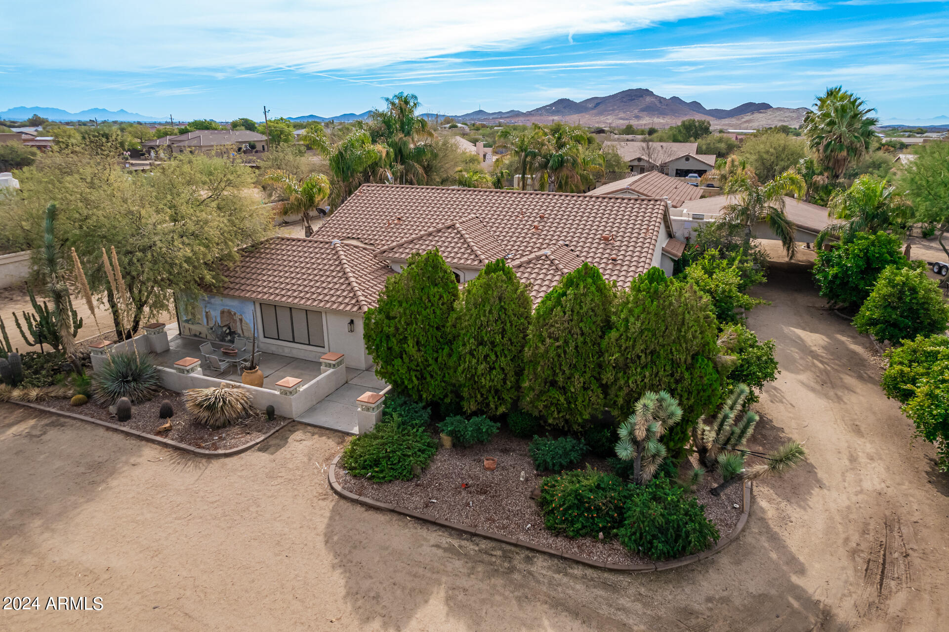 2321 W DESERT HILLS Drive