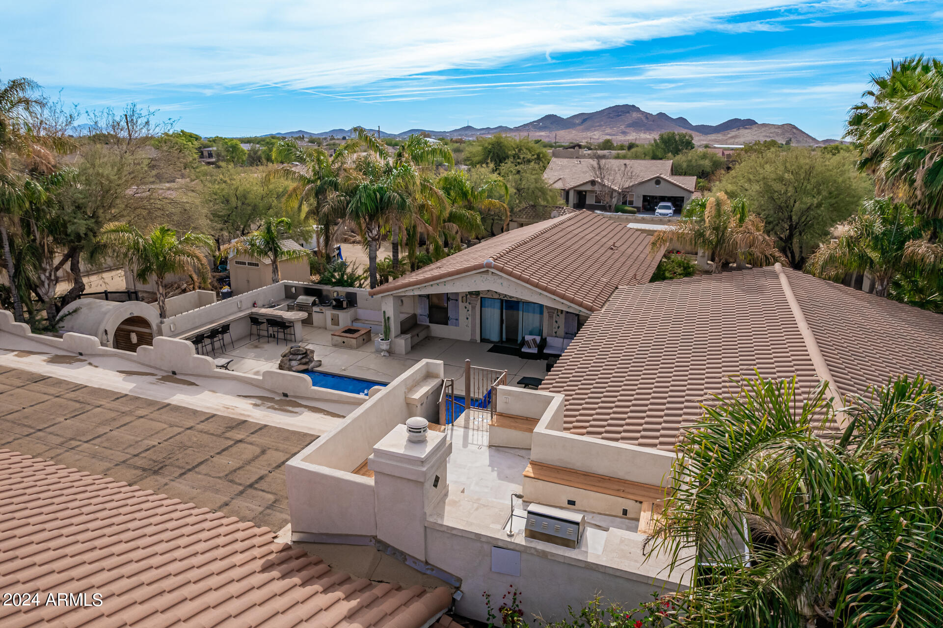 2321 W DESERT HILLS Drive