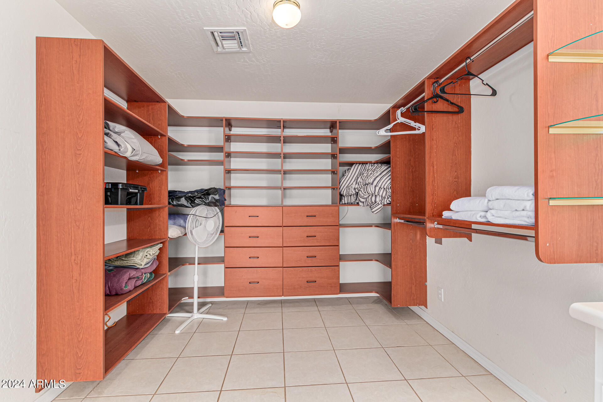 2321 W DESERT HILLS Drive