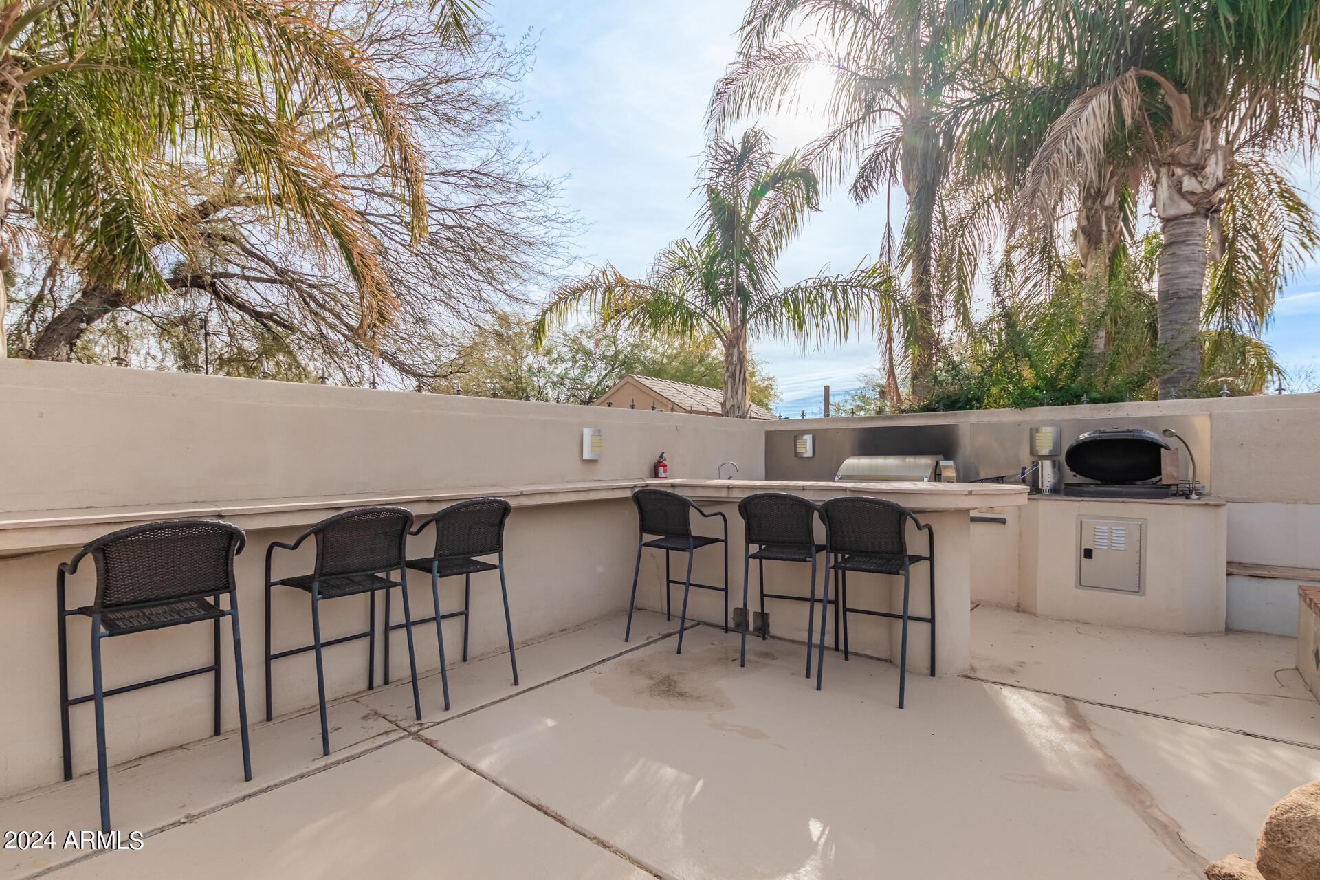 2321 W DESERT HILLS Drive