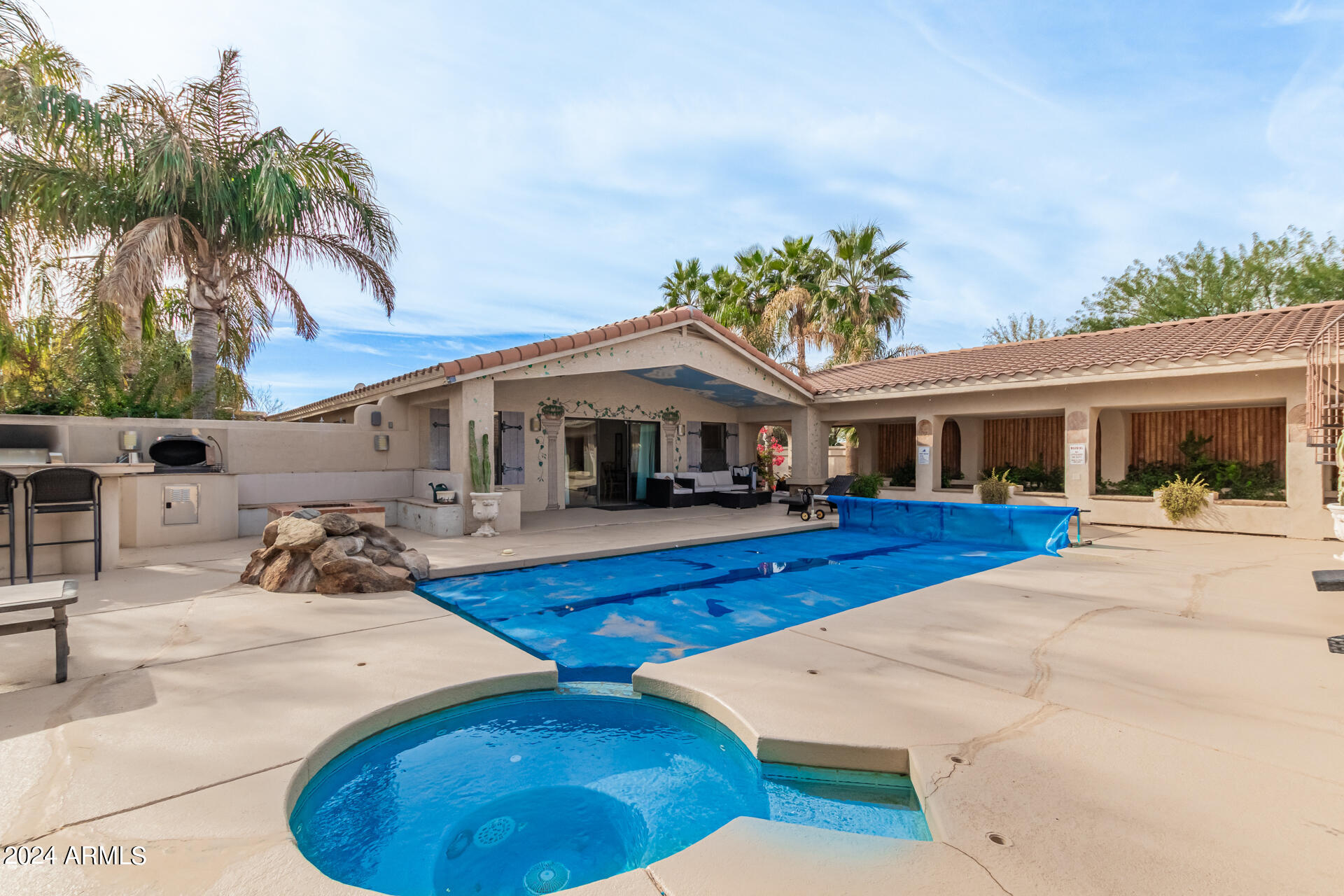 2321 W DESERT HILLS Drive