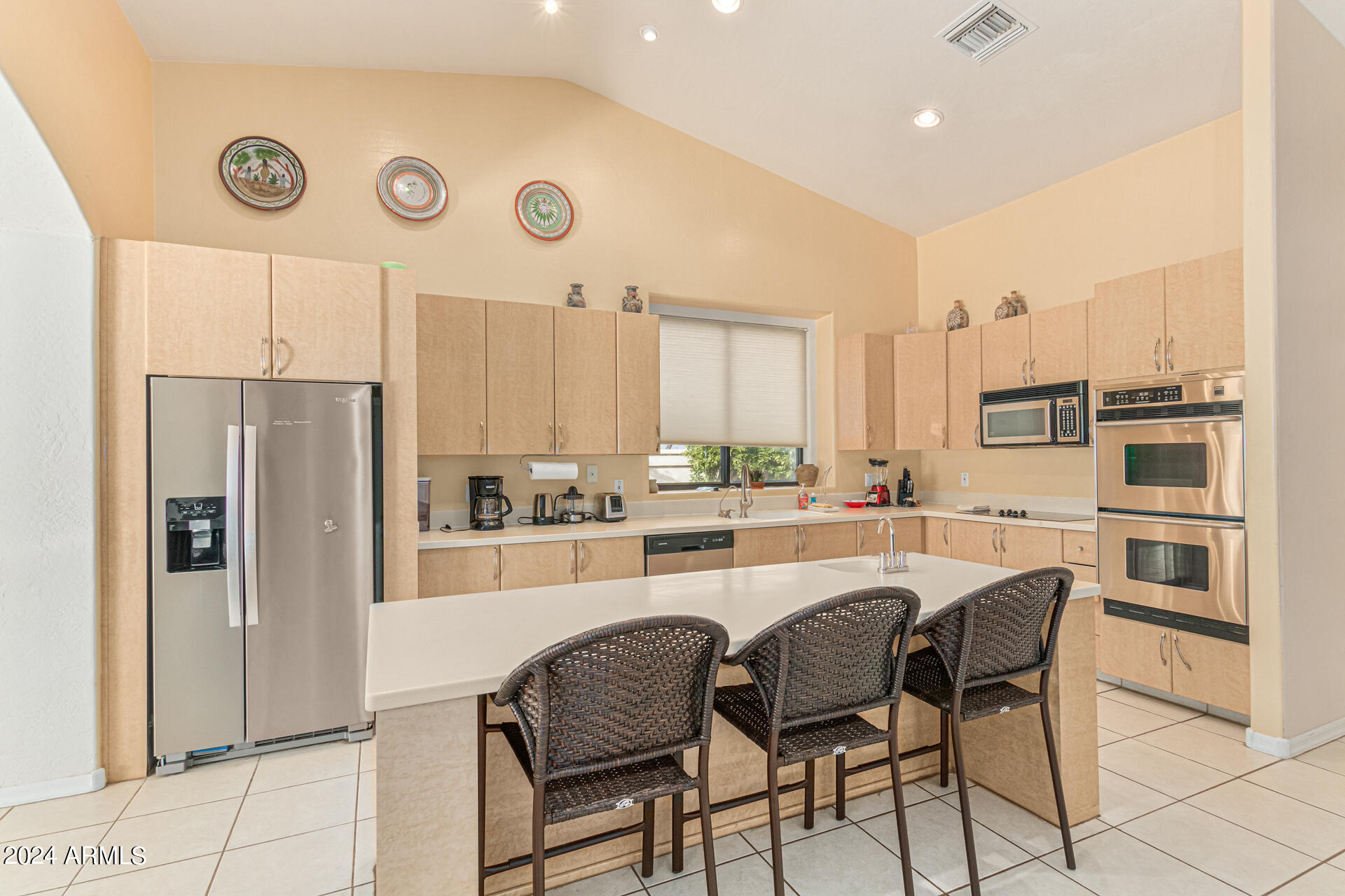 2321 W DESERT HILLS Drive