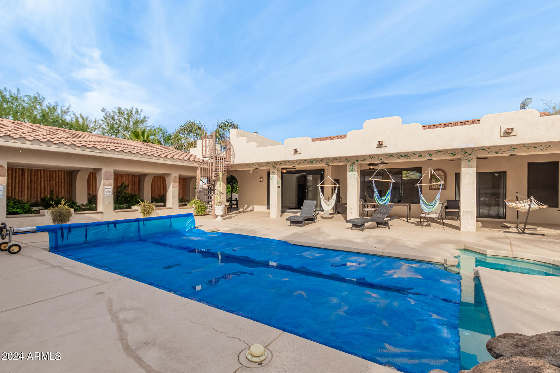 2321 W DESERT HILLS Drive