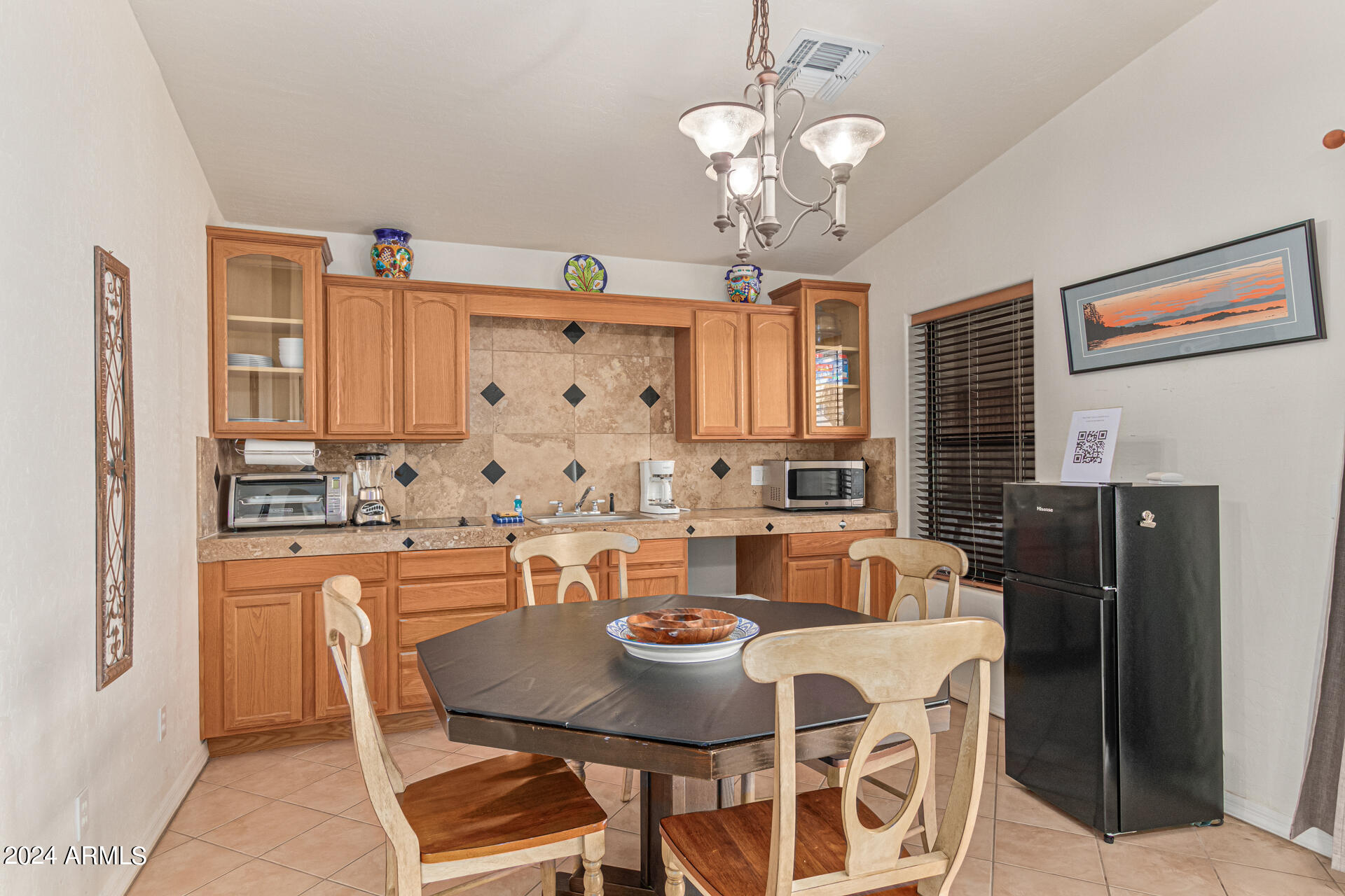 2321 W DESERT HILLS Drive