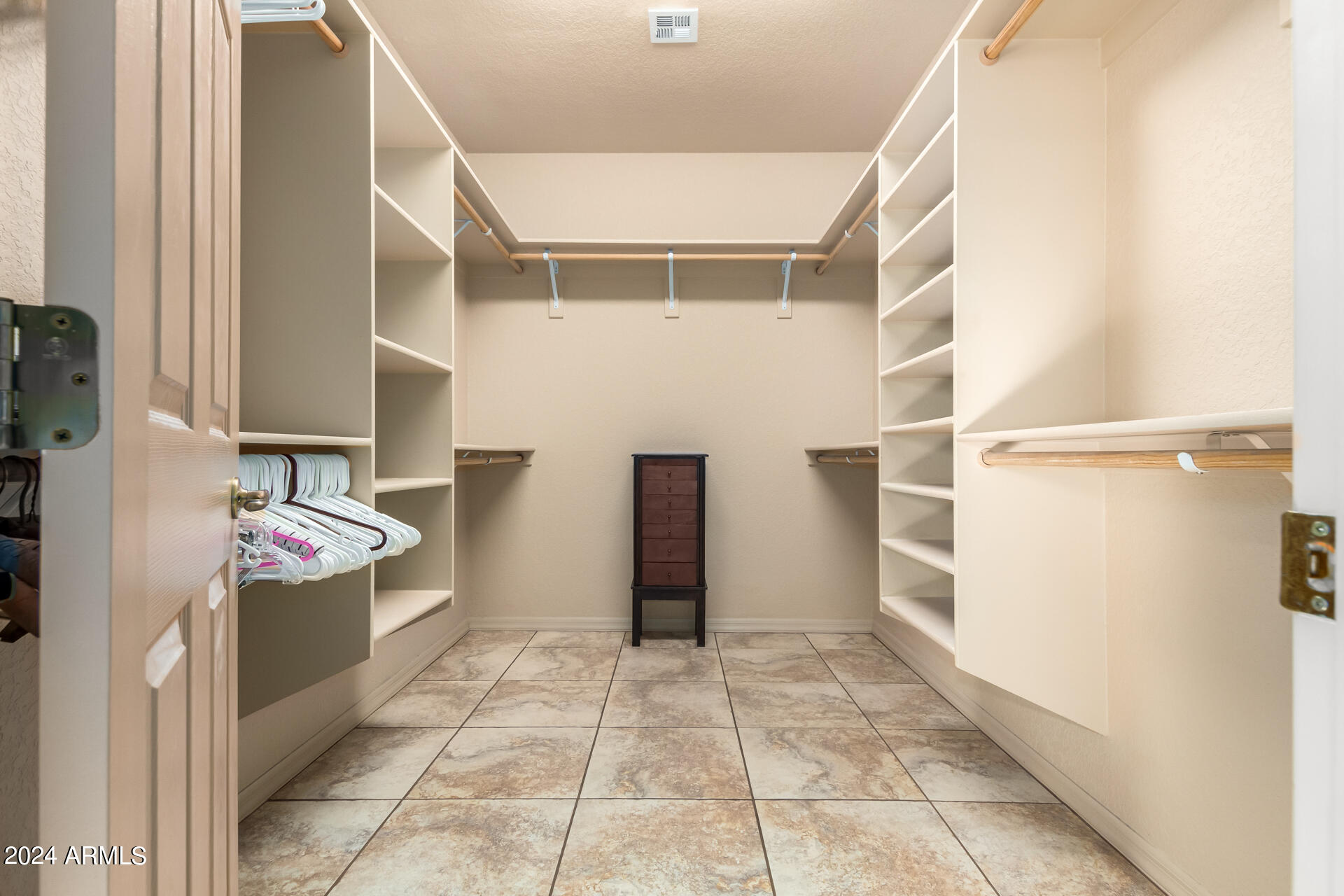 2337 N GAYRIDGE Road