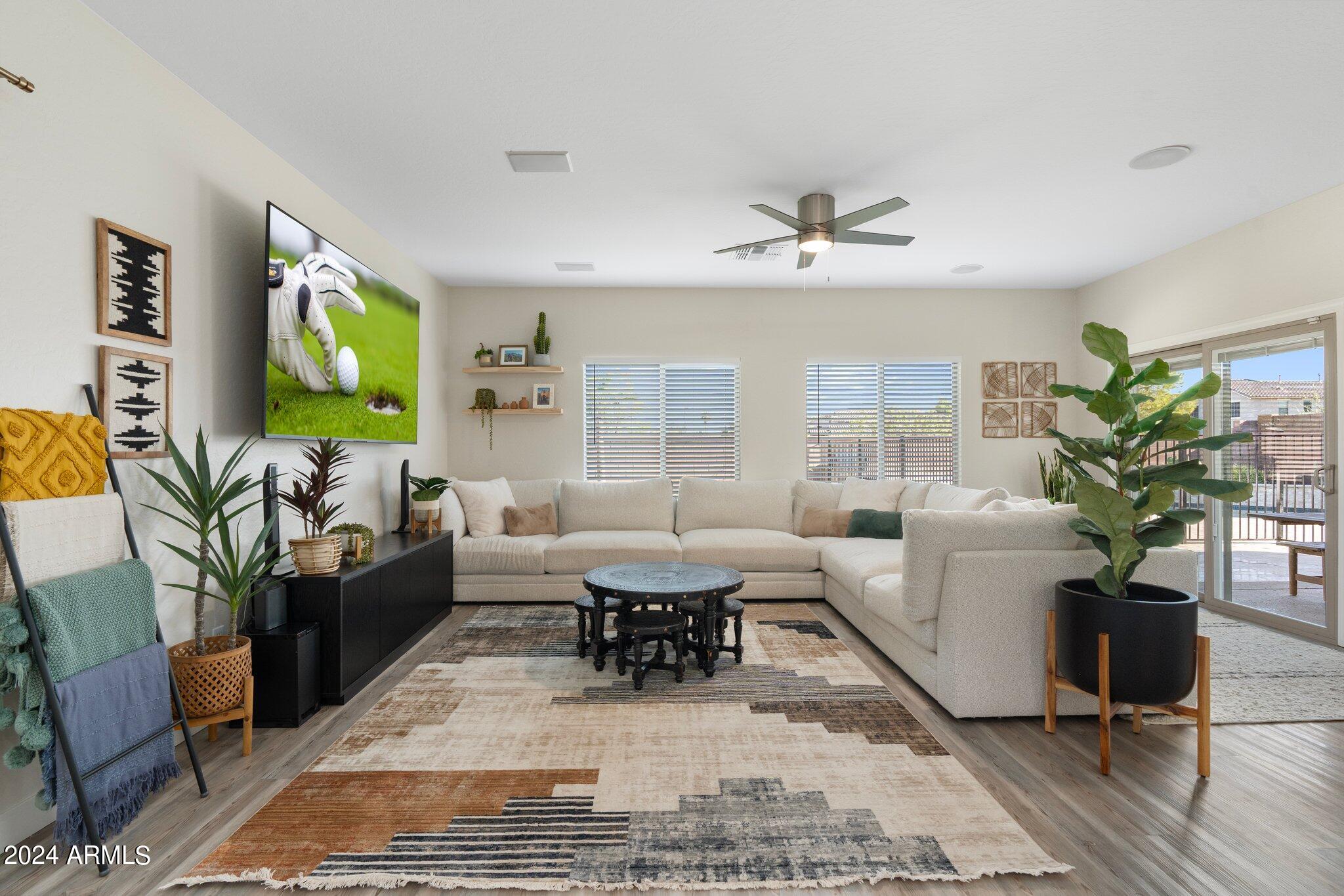 2867 E Courtney Street