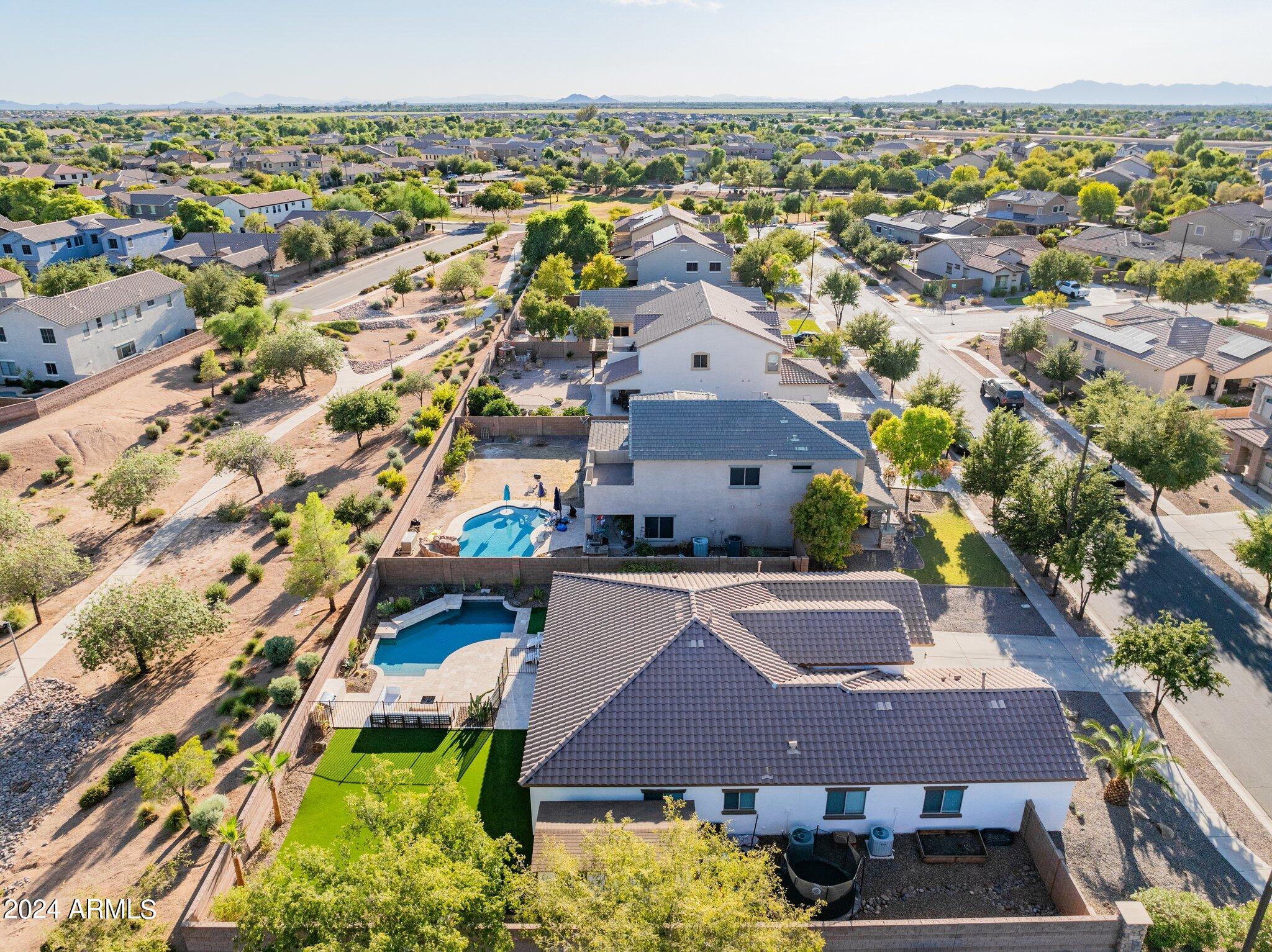 2867 E Courtney Street