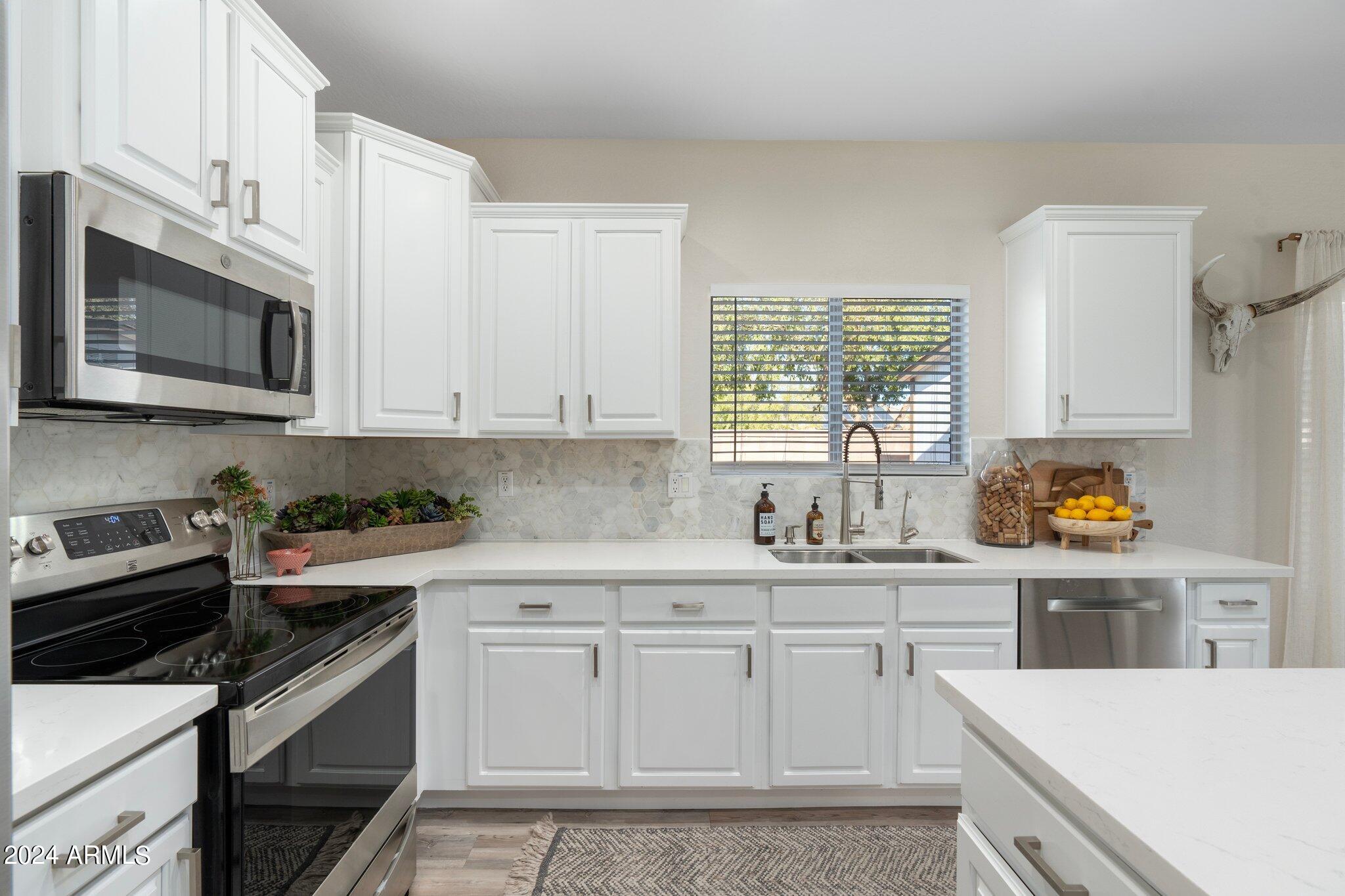 2867 E Courtney Street