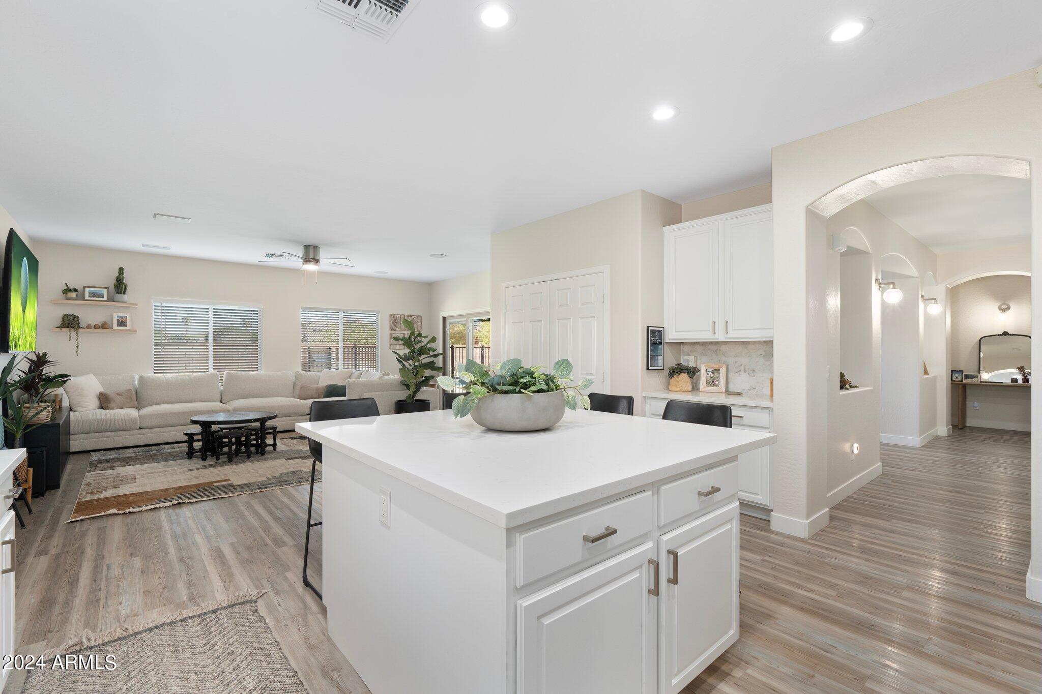 2867 E Courtney Street