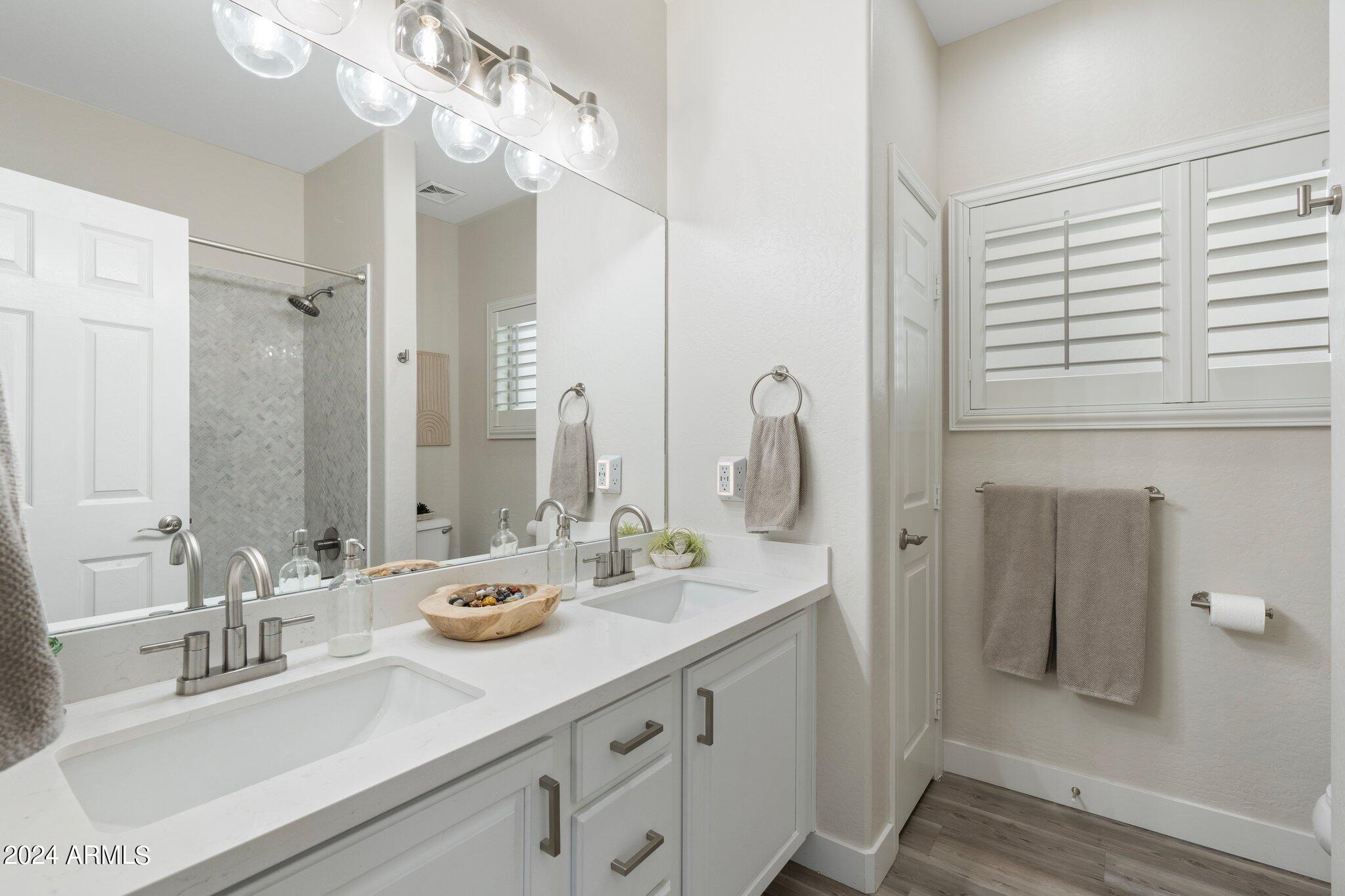 2867 E Courtney Street